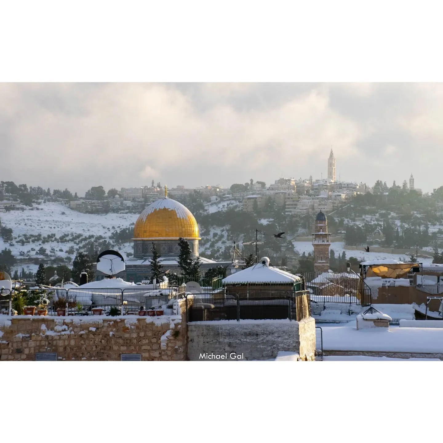 בוא נהנה עוד קצת מהשלג שהיה בירושלים🥶
.
איזה תמונה הכי אהבתם? מוזמנים לכתוב בתגובות
.
#picturesrael #instagram_israel #all_israel #LOVES_ISRAEL #VisitIsrael #inspiredbyisrael #photographers_il #visit2israel #jerusalemoftheday #dadorsad