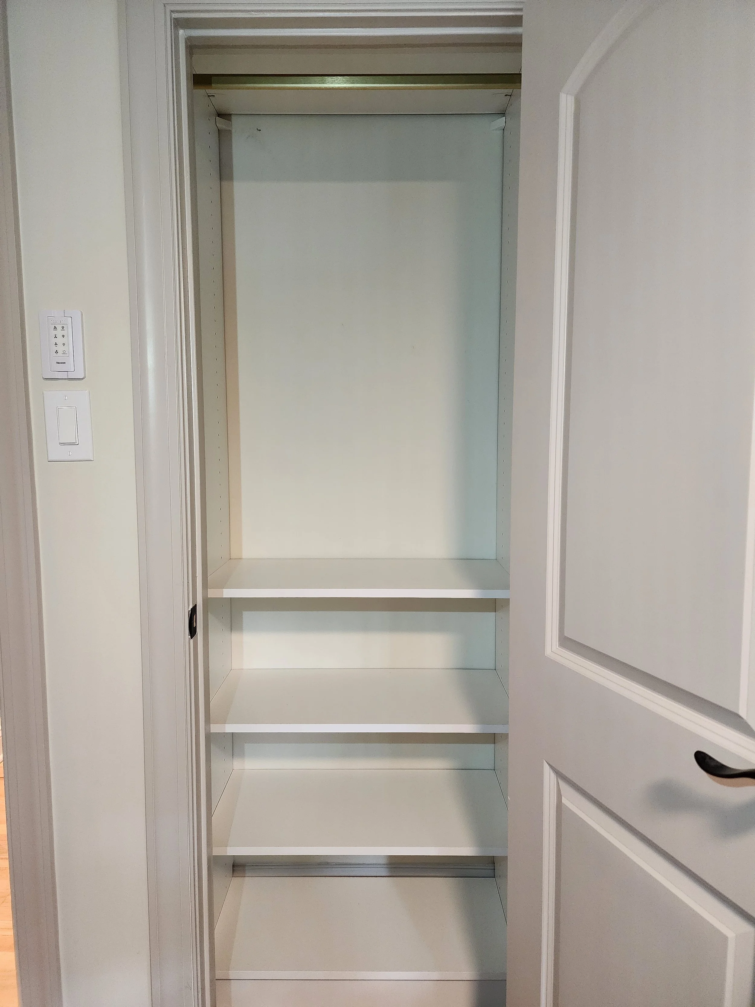 Reach-In Closet
Rockaway, NJ
