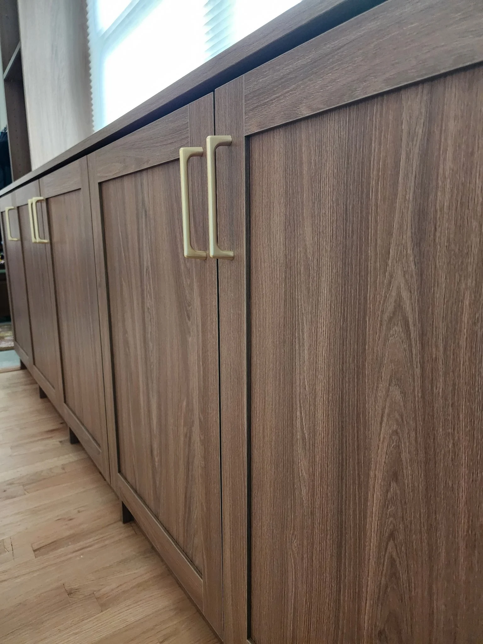 Built-In Playroom Storage Unit (Close Up)
Color Kiss Curl with Brushed Brass
Rockaway, NJ