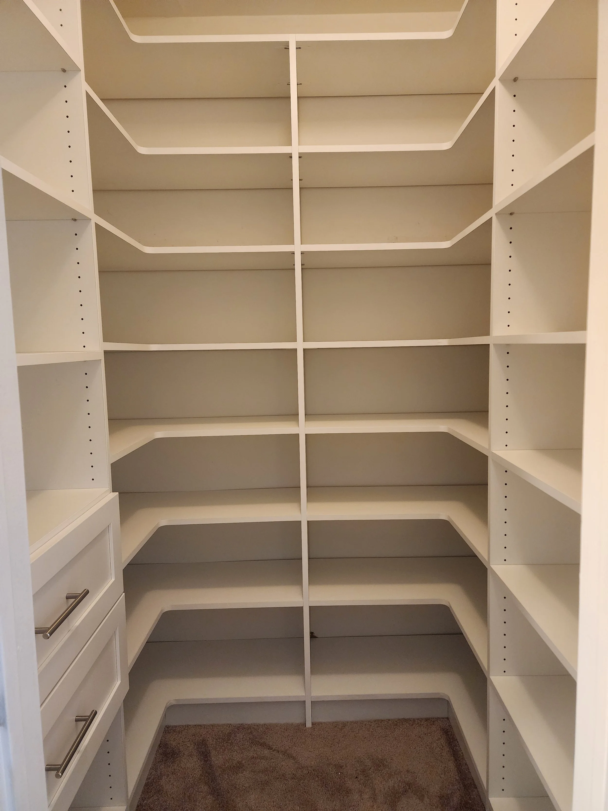 Walk-In with Corner Units and Drawers
Plainsboro NJ