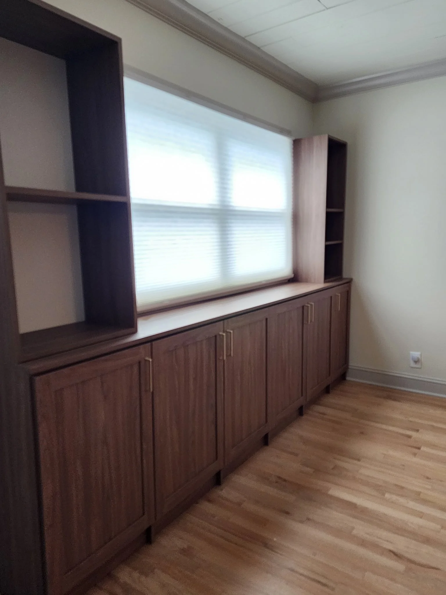 Built-In Playroom Storage Unit
Color Kiss Curl with Brushed Brass
Rockaway, NJ