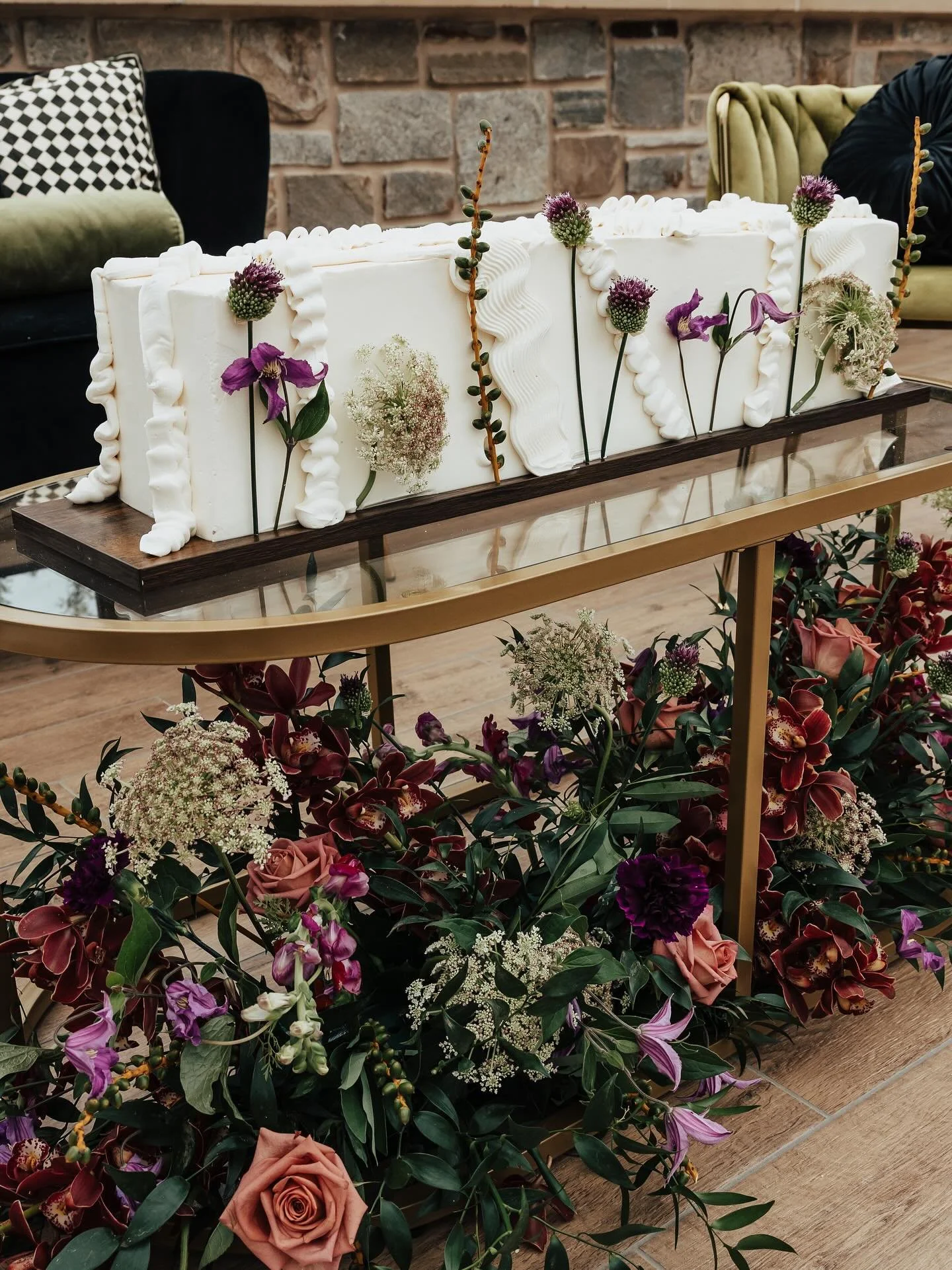 Unpopular opinion: skip the cake topper!

Unless it&rsquo;s something sentimental to you or your family, most cake toppers end up broken or in the trash at the end of the night. Wedding cakes are stunning on their own ✨ keep it simple &amp; have a mo
