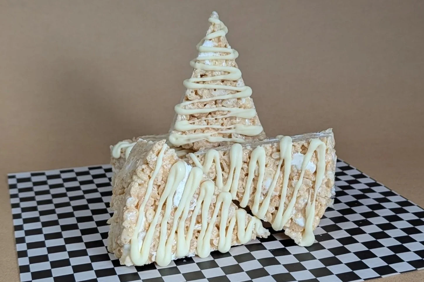 4 rice krispy treats with white chocolate drizzle (Copy)