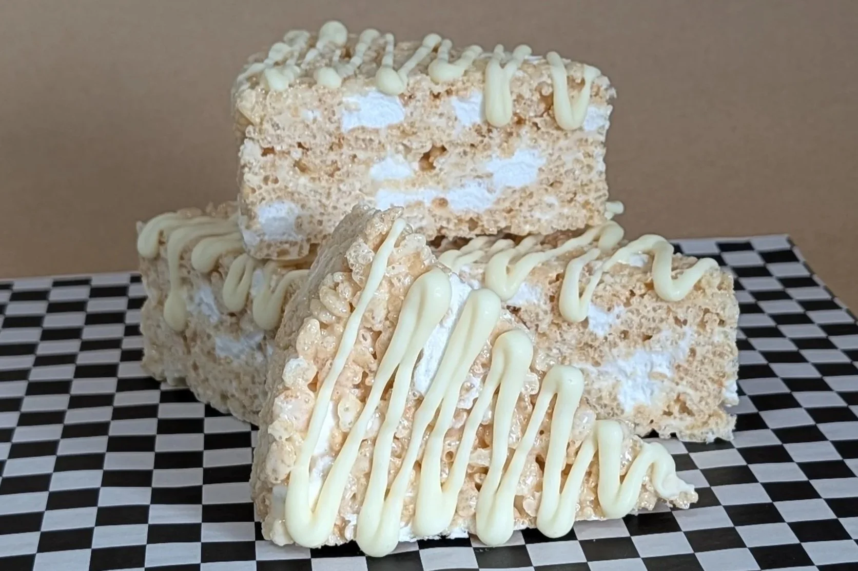 GLUTEN FREE Rice Krispy Treat w/ White Chocolate Drizzle - 1 TREAT*