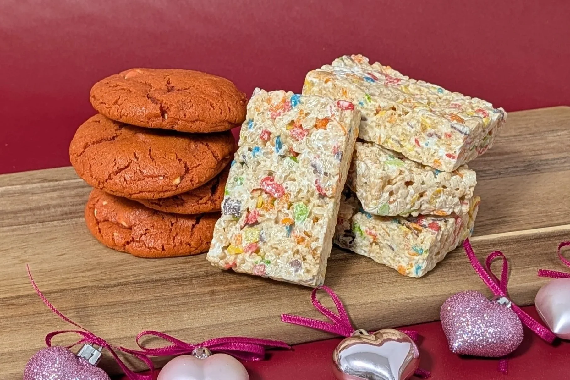 Krispy & Cookies Box