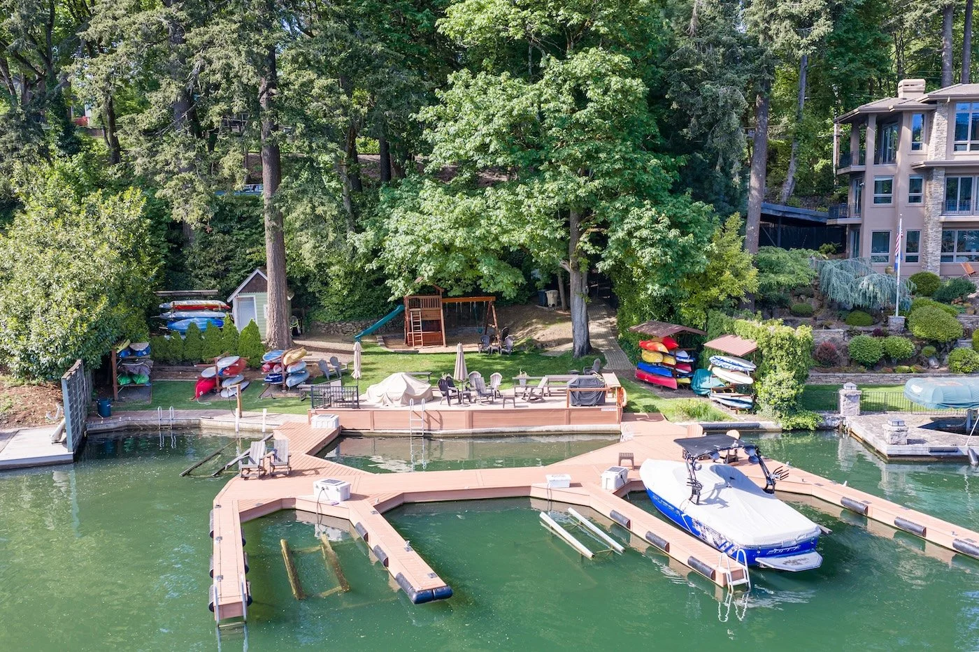 Lake Oswego Real Estate Photography: What Luxury Listings on the Lake Actually Need