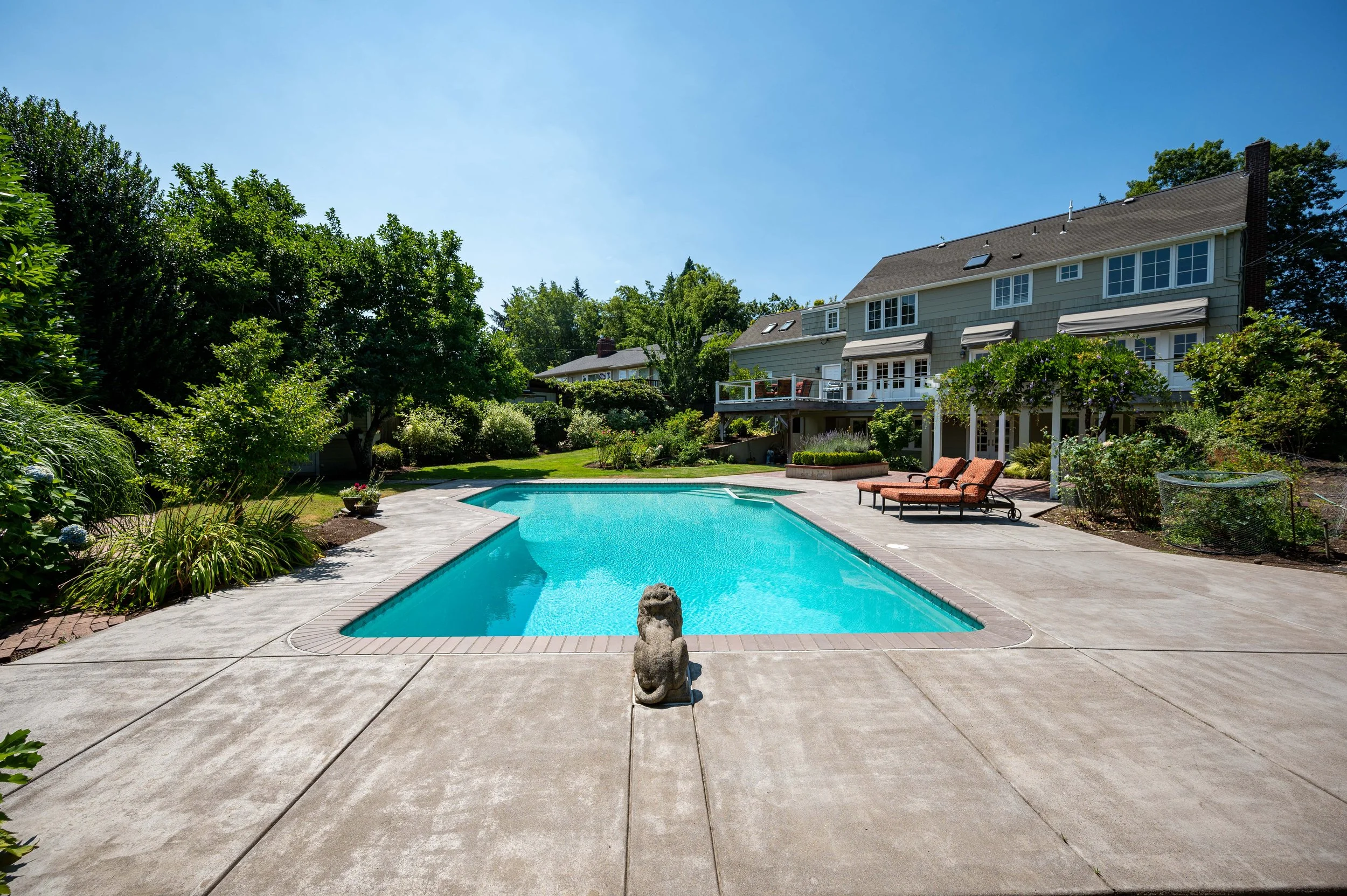 220811 2427 Lincoln St - 052.jpg