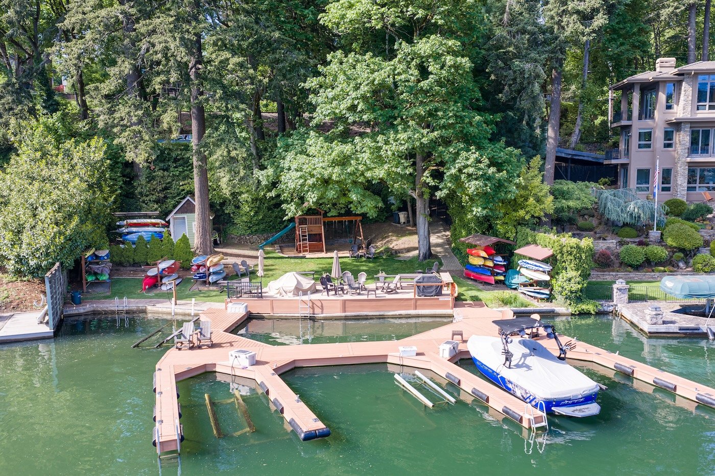 Lake Oswego drone photo of a done with a boat