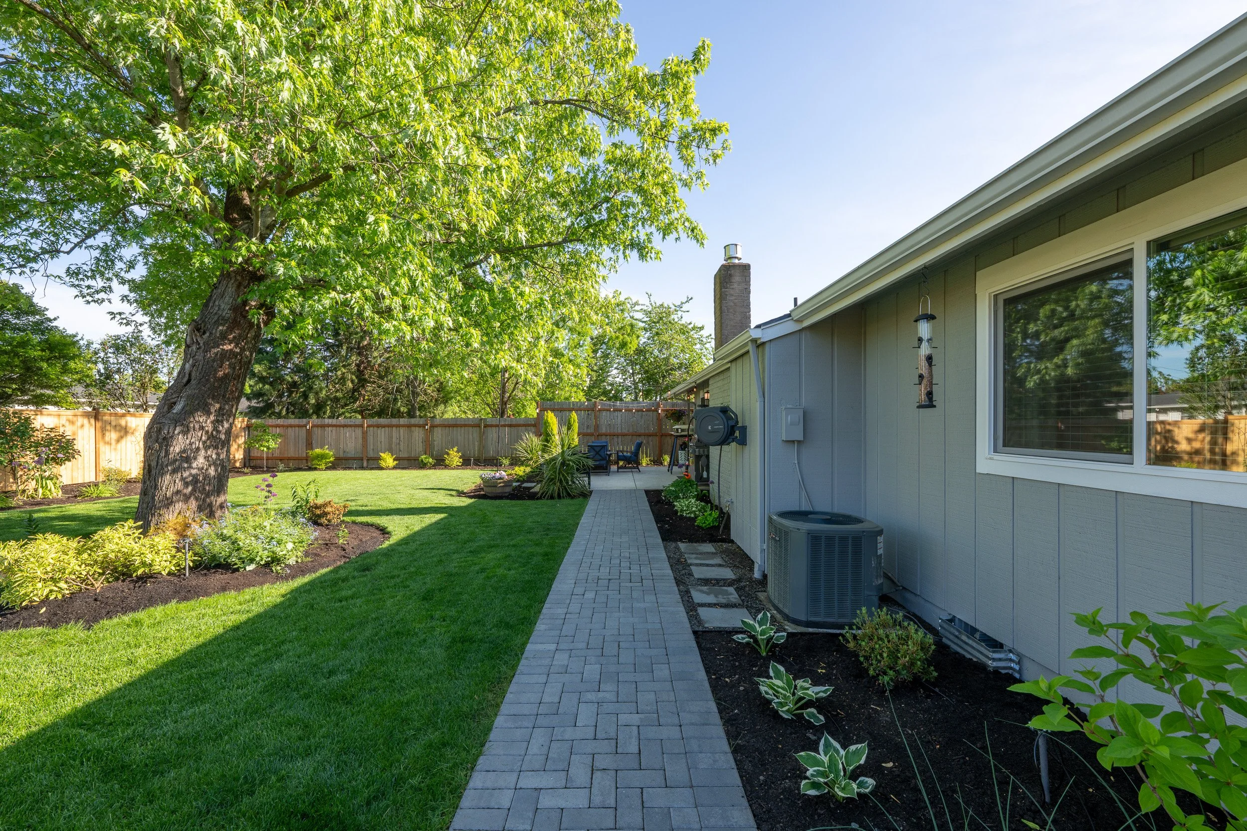 250508 905 Calvin St - 005.jpg