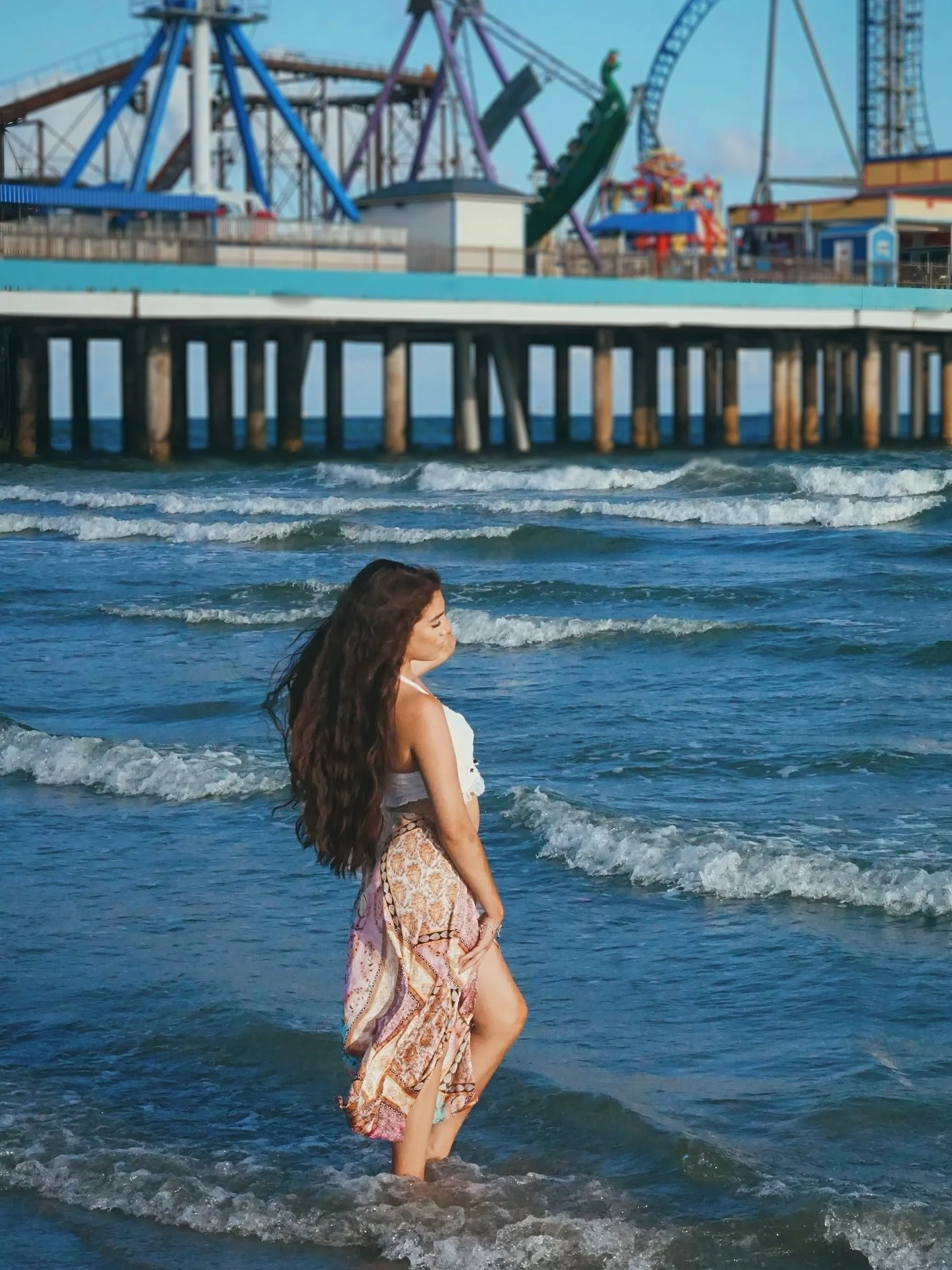 She belongs to the waves 🌊✨

#BeachVibes #CoastalDreams #OceanEyes #SummerMood #ExplorePage #ForYou #FollowForMore
