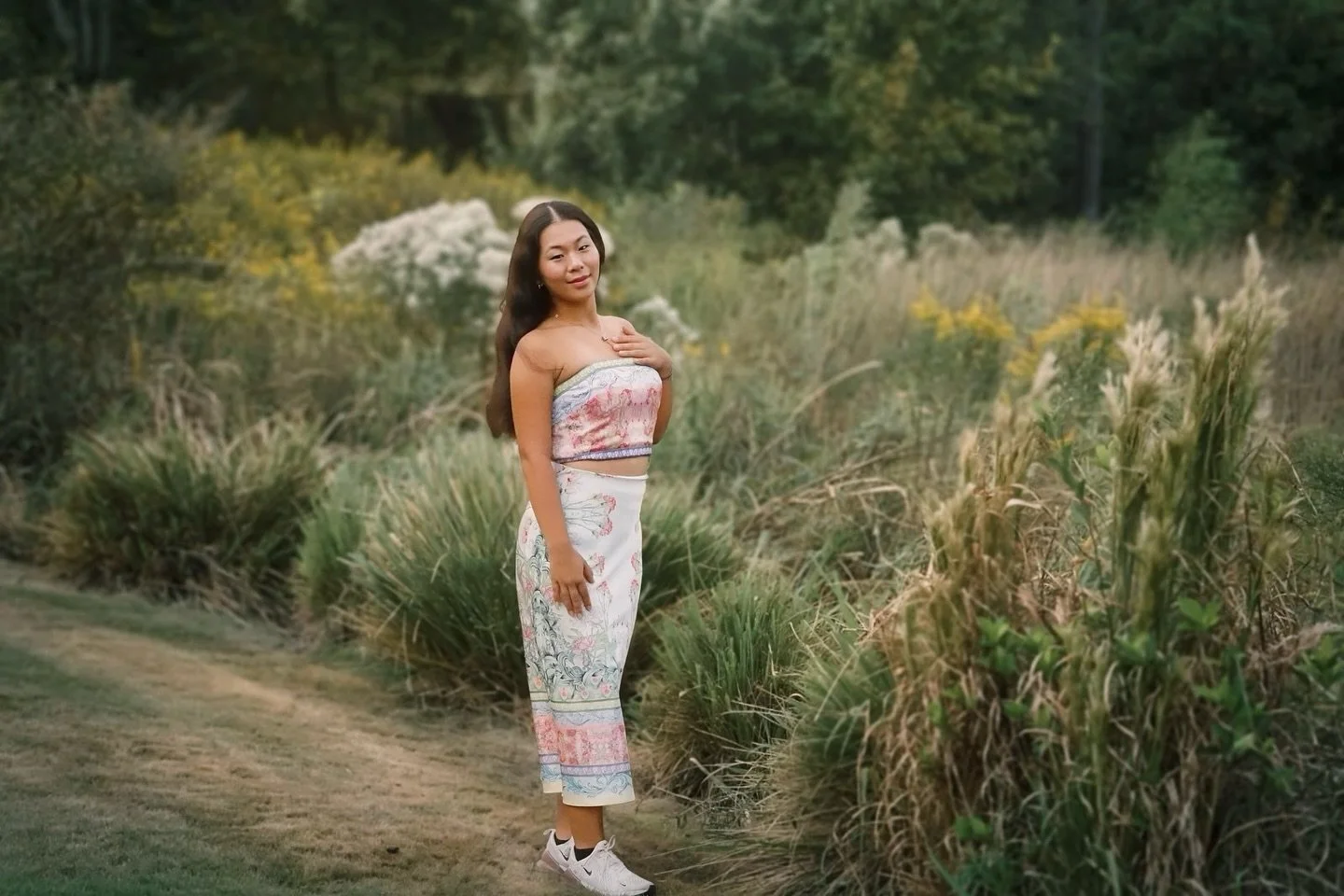 Life feels lighter when you walk toward the sun 🌞🍃

#SoftGirlEra
#HealingJourney
#WildWomanEnergy
#NaturePhotoshoot
#HoustonPhotographer
#GoddessVibes
#LatinaBeauty
#FieldAesthetic
#GoldenHourMagic
#ContentCreatorLife
#SelfLoveClub
#GlowUpSeason
#F