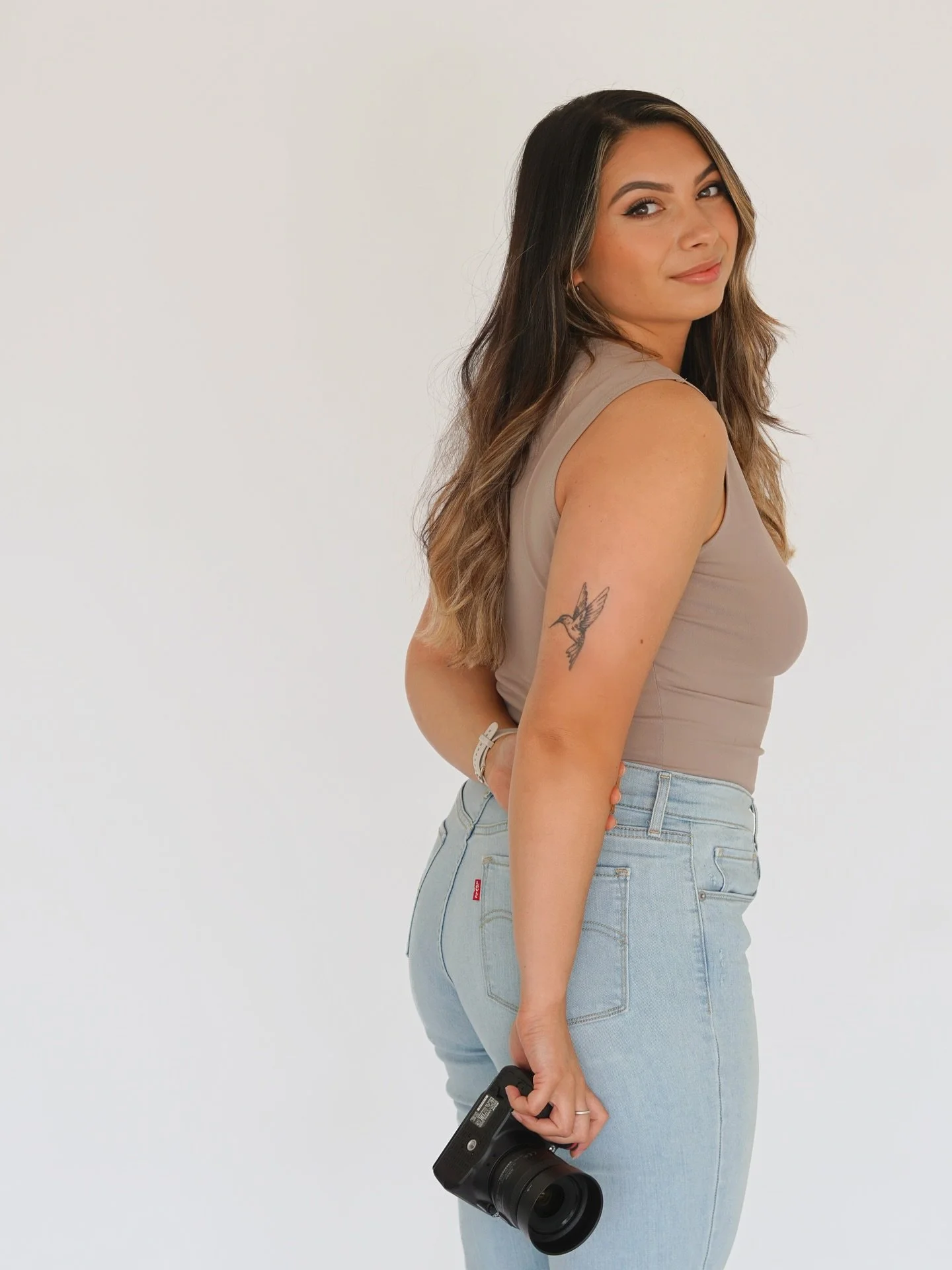 Helping you look like the boss you are ✨📸
$50 Business Branding Sessions
▫️ 30 Minutes
▫️ 15 Edited Images
▫️ Digital Delivery
▫️ Perfect for: Realtors &bull; Creators &bull; Small Businesses

DM to book 📩
Let&rsquo;s elevate your brand 🤍

Hashtag