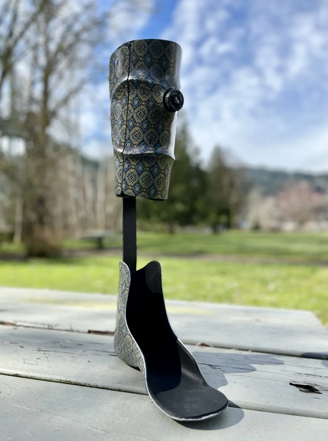 Fully laminated carbon strut builds