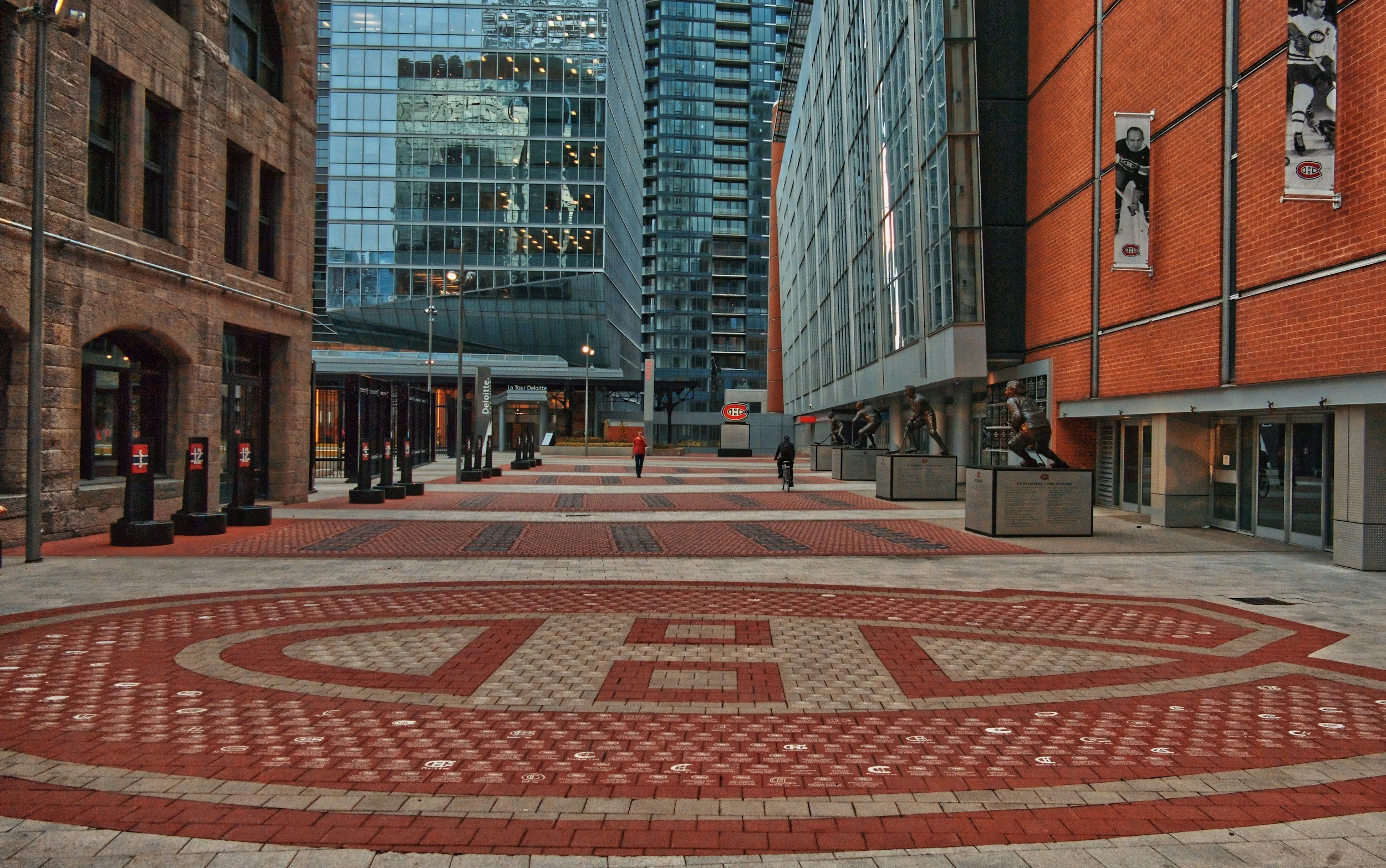 Canadiens Stun Avalanche as NHL Weekend Takes Shape