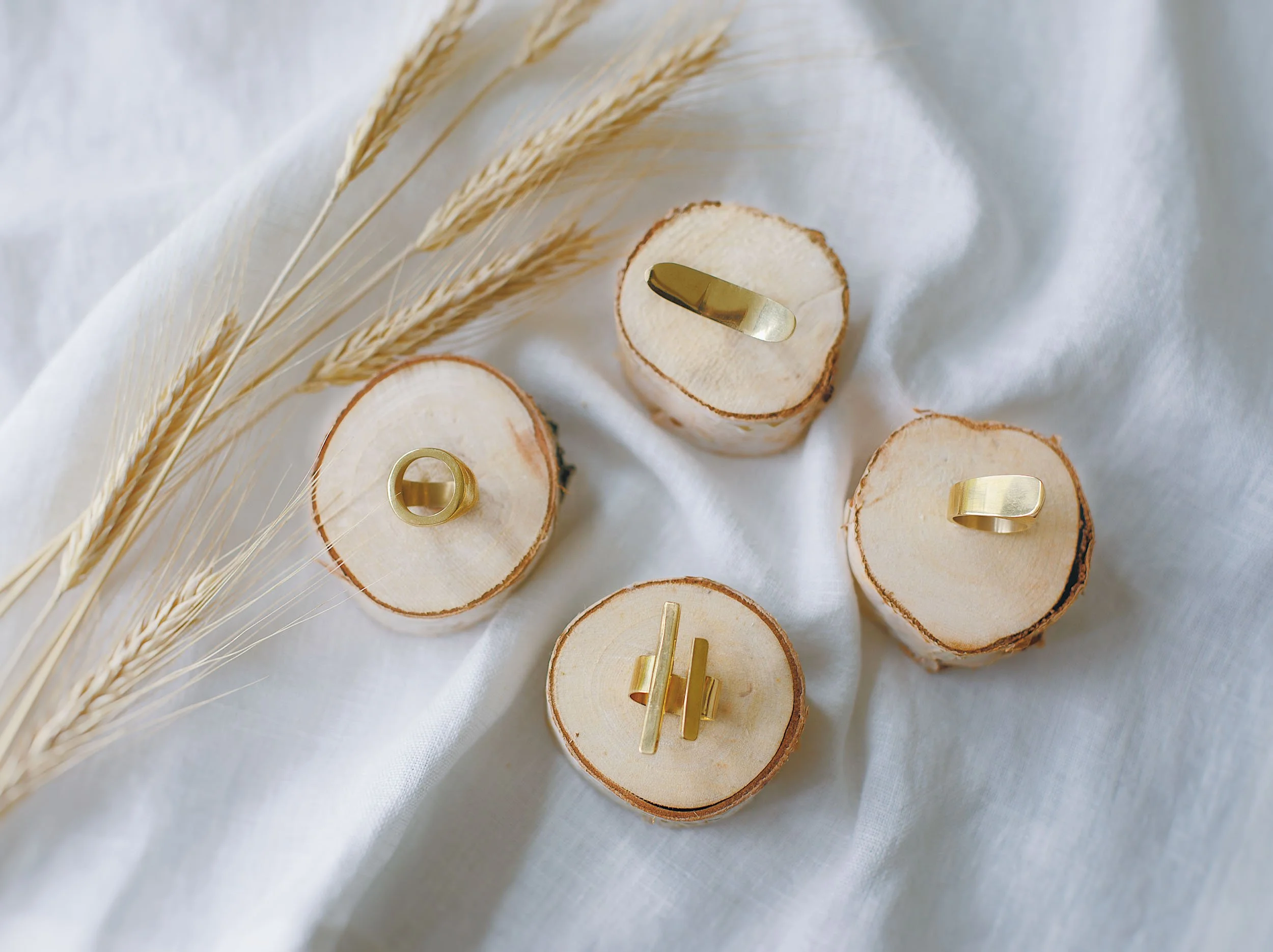 handmade-gold-rings-product-photography-field-day-creative.jpg