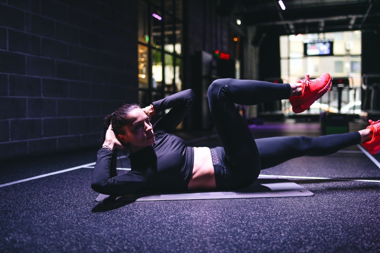 Develop a Rock-Solid 6-Pack With Our 6-Minute Ab Workout