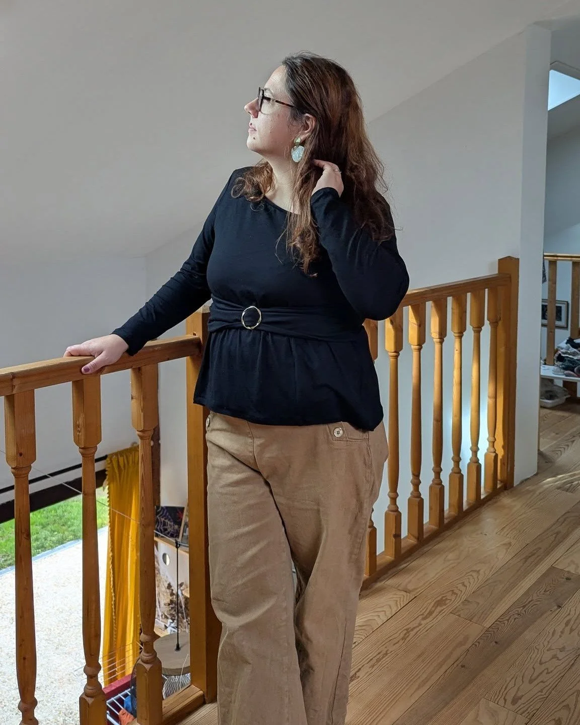 Je couds pour moi!

Cela faisait longtemps que je ne m'&eacute;tais pas cousu un v&ecirc;tement...
Il est important de se faire plaisir quand m&ecirc;me ! 
Ma m&egrave;re m'a offert ce kit pour mon anniversaire, il y a presque un an au @salonsdiy  et