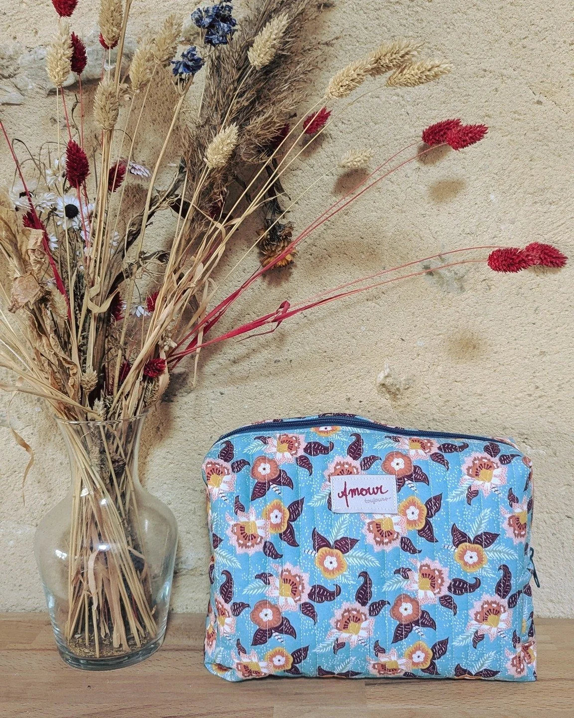 Envie de coudre une trousse de toilette trop belle et qui te PLAIT VRAIMENT!

R&eacute;serve un atelier initiation trousse de toilette, profite d'un moment sympa et repars avec ta cr&eacute;ation. 

Toutes les infos sur mon site internet. 
Lien dans 