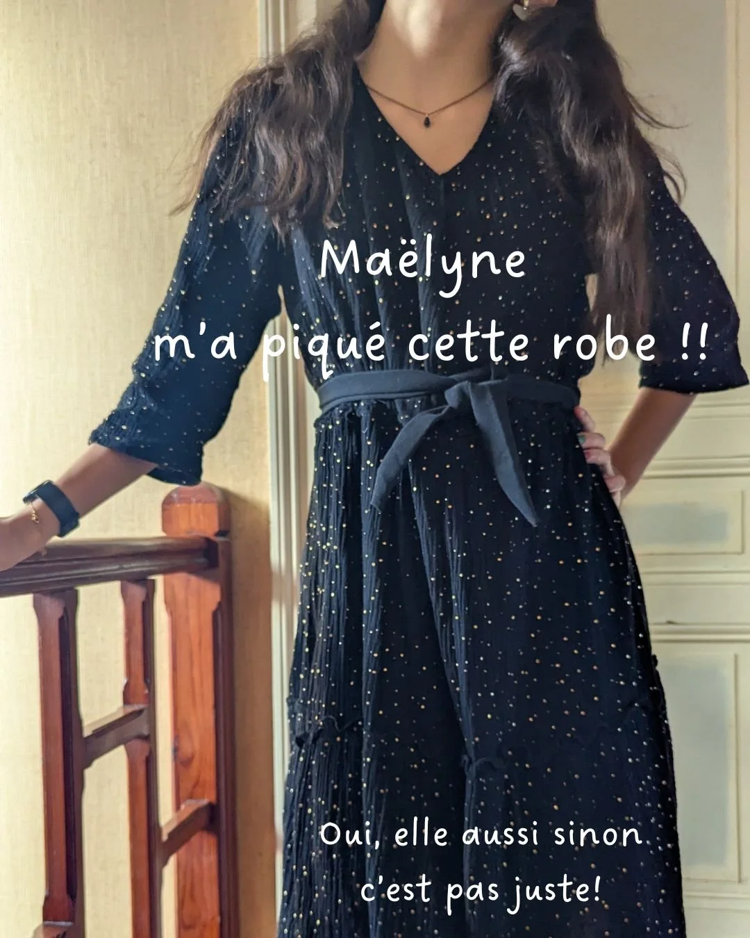 Maman! J'ai pas de robe pour No&euml;l !!

Evidemment, moi qui m'en couds une tous les ans , j'en ai plein!
On a regard&eacute; celle qui pourrait lui convenir le mieux niveau taille et aussi selon ses go&ucirc;ts, elle a choisi la robe gilda @gaelan