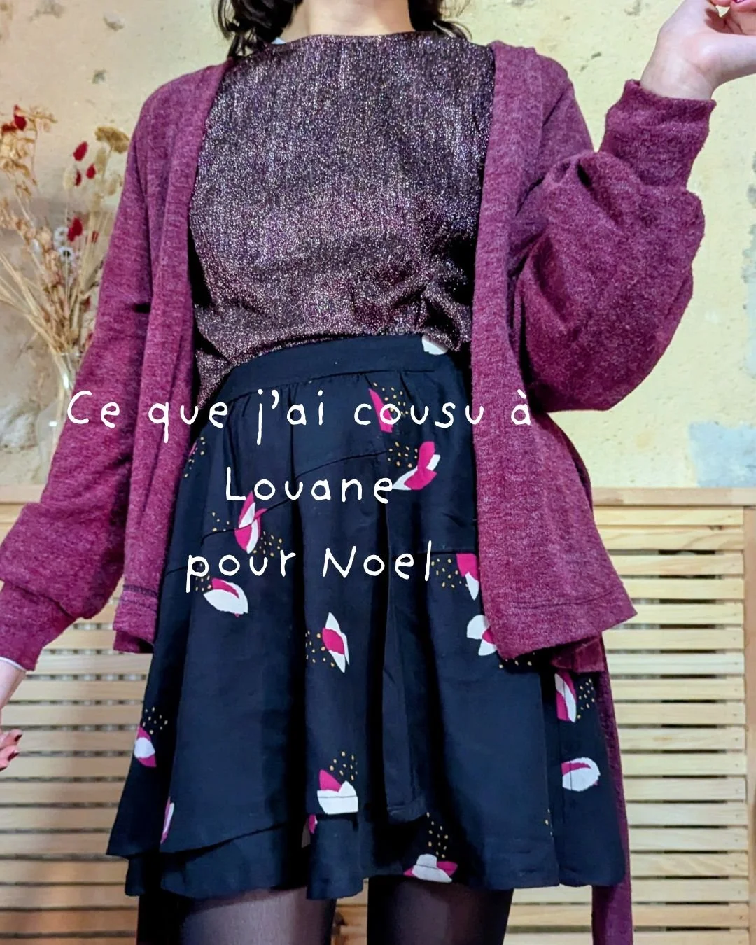 Cadeaux de Noel Louane

Voil&agrave; une des tenues que j'ai cousue pour Louane &agrave; No&euml;l!
Ce n'&eacute;tait pas gagn&eacute; car je n'avais pas beaucoup de temps et je m'y suis mise un peu tard mais ce sont deux patrons plut&ocirc;t rapide 