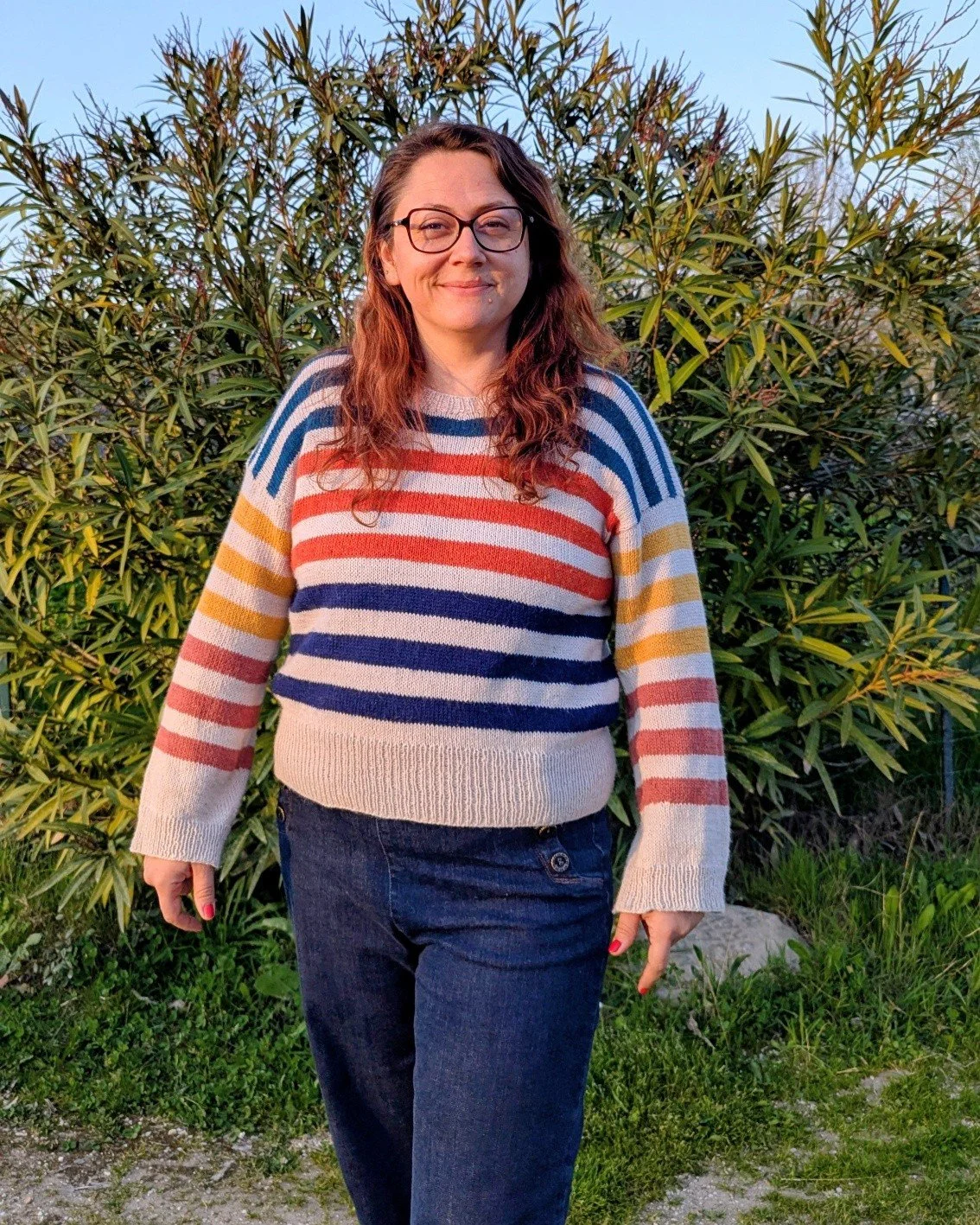 Mon tricot de l'hiver ❤️ 
Oui je prends mon temps mais quel r&eacute;sultat !! 
Ce stripe hype sweater, je l'ai commenc&eacute; vers octobre, fini en f&eacute;vrier. Il m'a demand&eacute; des heures de travail! 
Je suis encore une tricoteuse d&eacute