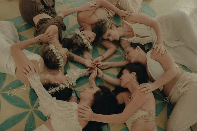 Within every woman there is a wild and natural create, a powerful force, filled with good instincts, passionate creativity, and ageless knowing 🩵

-Clarissa Pinkola Estes 

SHE WHO REMEMBERS 
Womens retreat 

🌿 The portal opens again
20-26th June 2