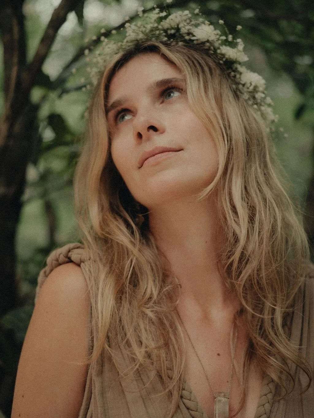 We&rsquo;re all just walking each other home.
✨ Ram Dass 

Home is not a place, it a feeling of arrival, a feeling of peace &amp; presence
every breath, every moment, every heartbeat. 🤍

Feeling so deeply grateful from all my heart as I feel so HELD