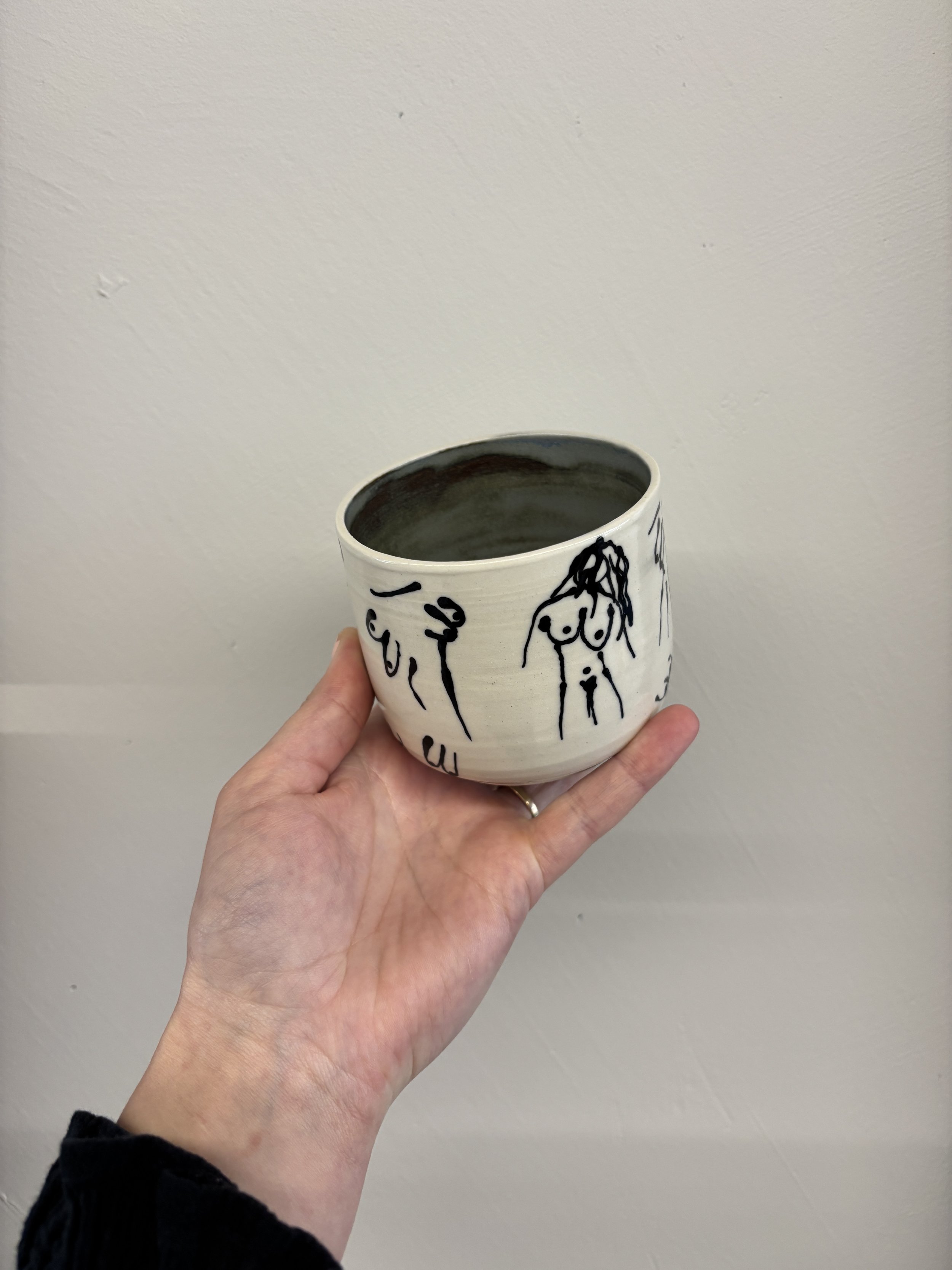 Fluid Pottery Life Drawing Tumbler Mug Green 1.JPG