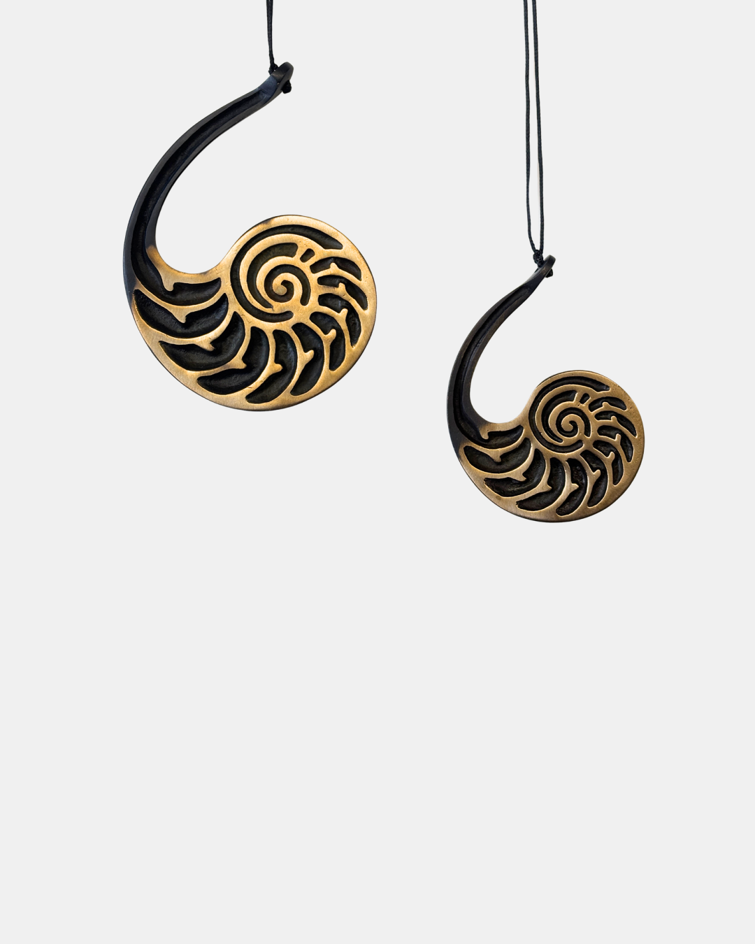 Hanging Bronze Nautilus Sculpture5.png