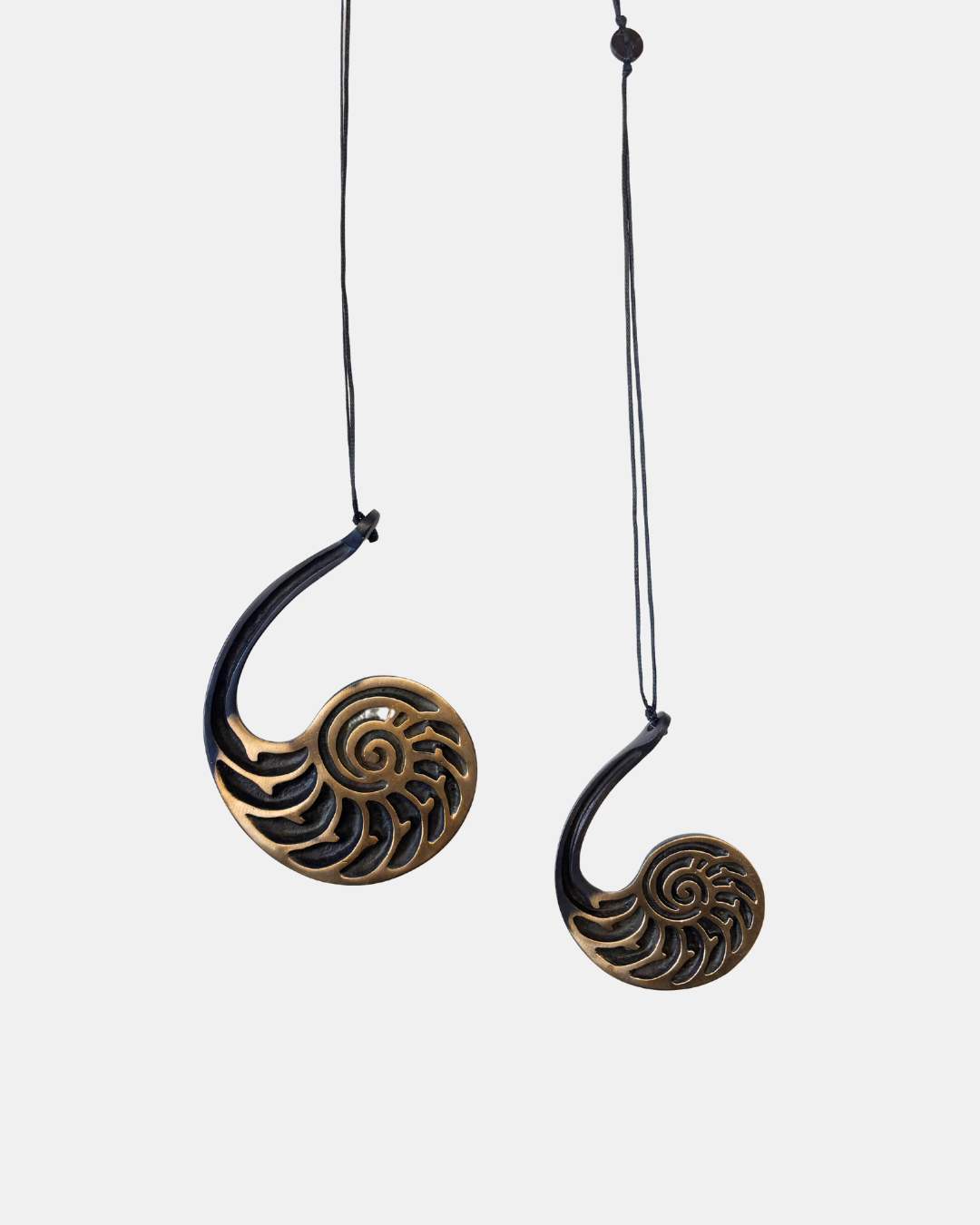 Hanging Bronze Nautilus Sculpture4.png