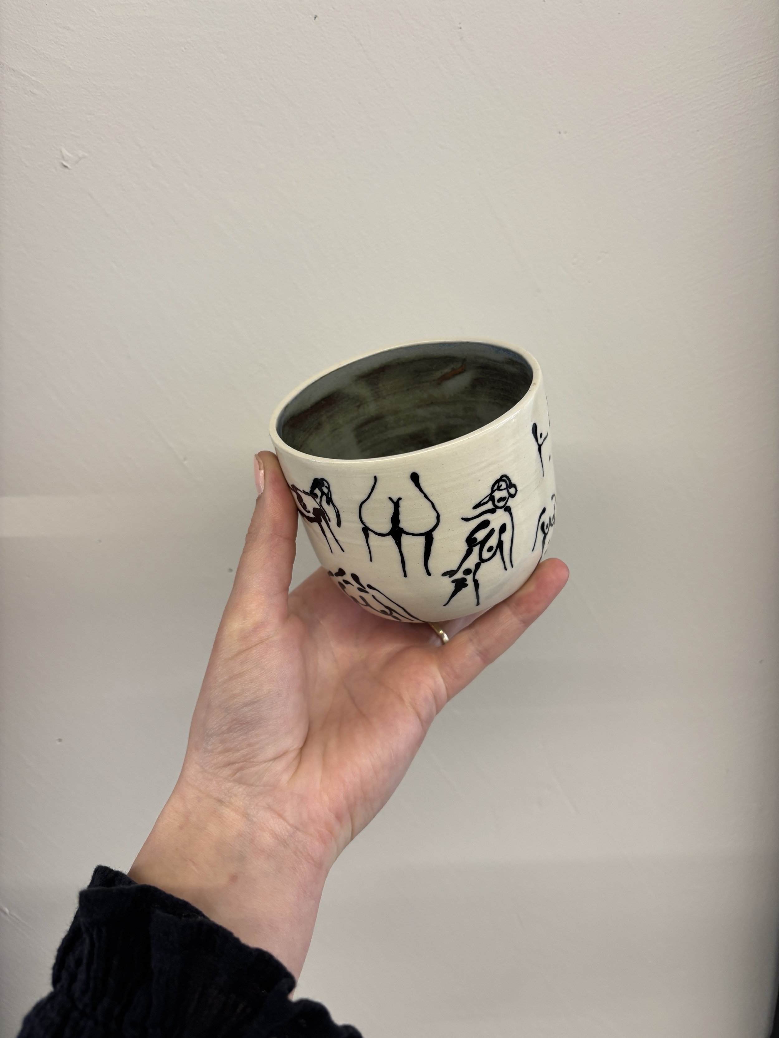 Fluid Pottery Life Drawing Tumbler Mug Green 3.JPG