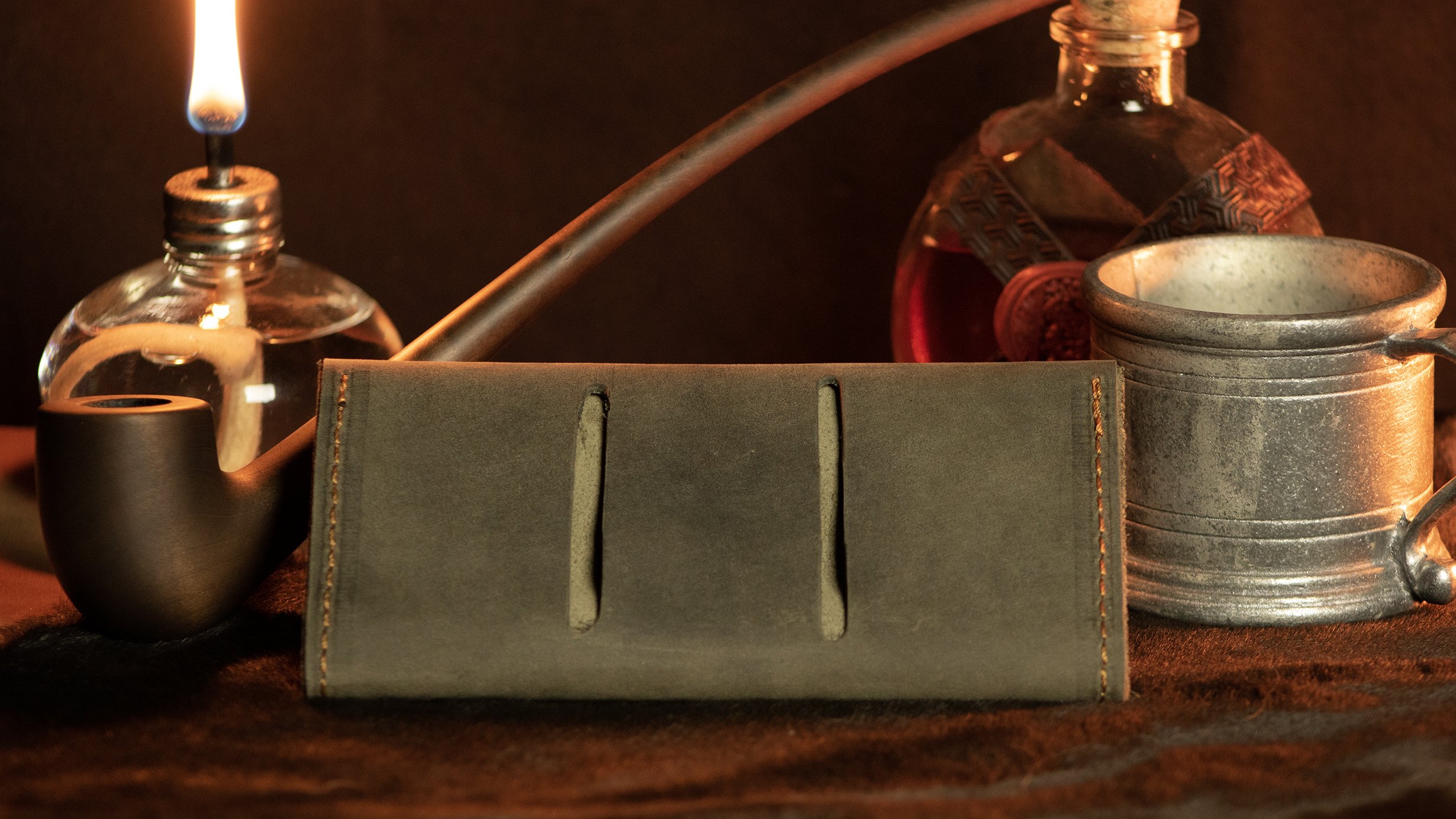 Tobacco Pouch Button back.jpg