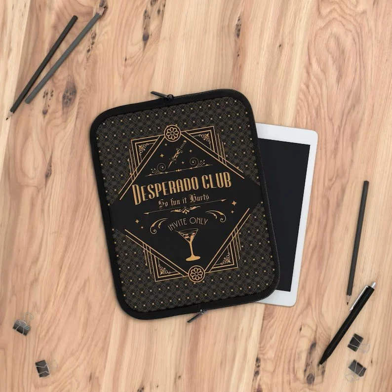 laptop/tablet sleeve from u/Muted_Emergency5616