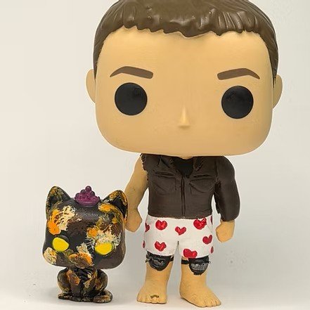 Custom Carl & Donut vinyl figure from u/mistyfigs