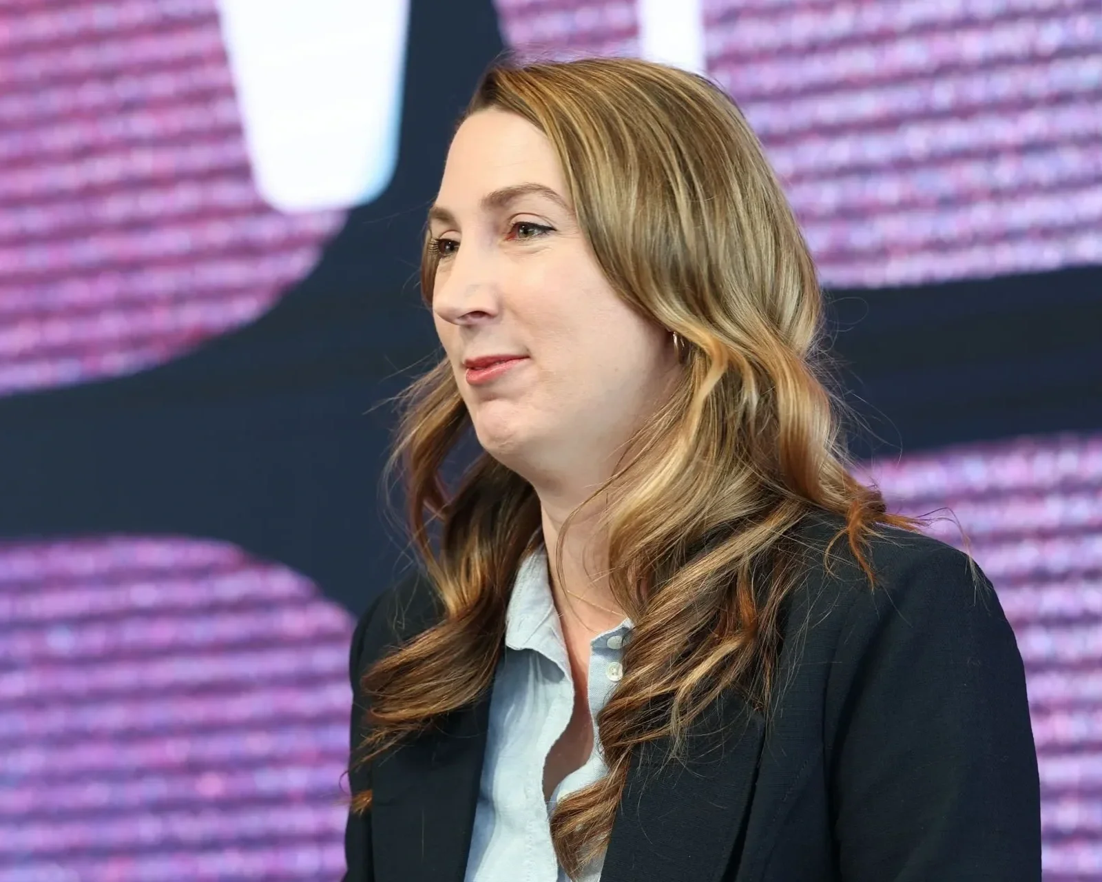 The Pitt’s cinematographer breaks down one crucial factor that elevates the HBO Max medical drama’s character-driven storylines in Season 2