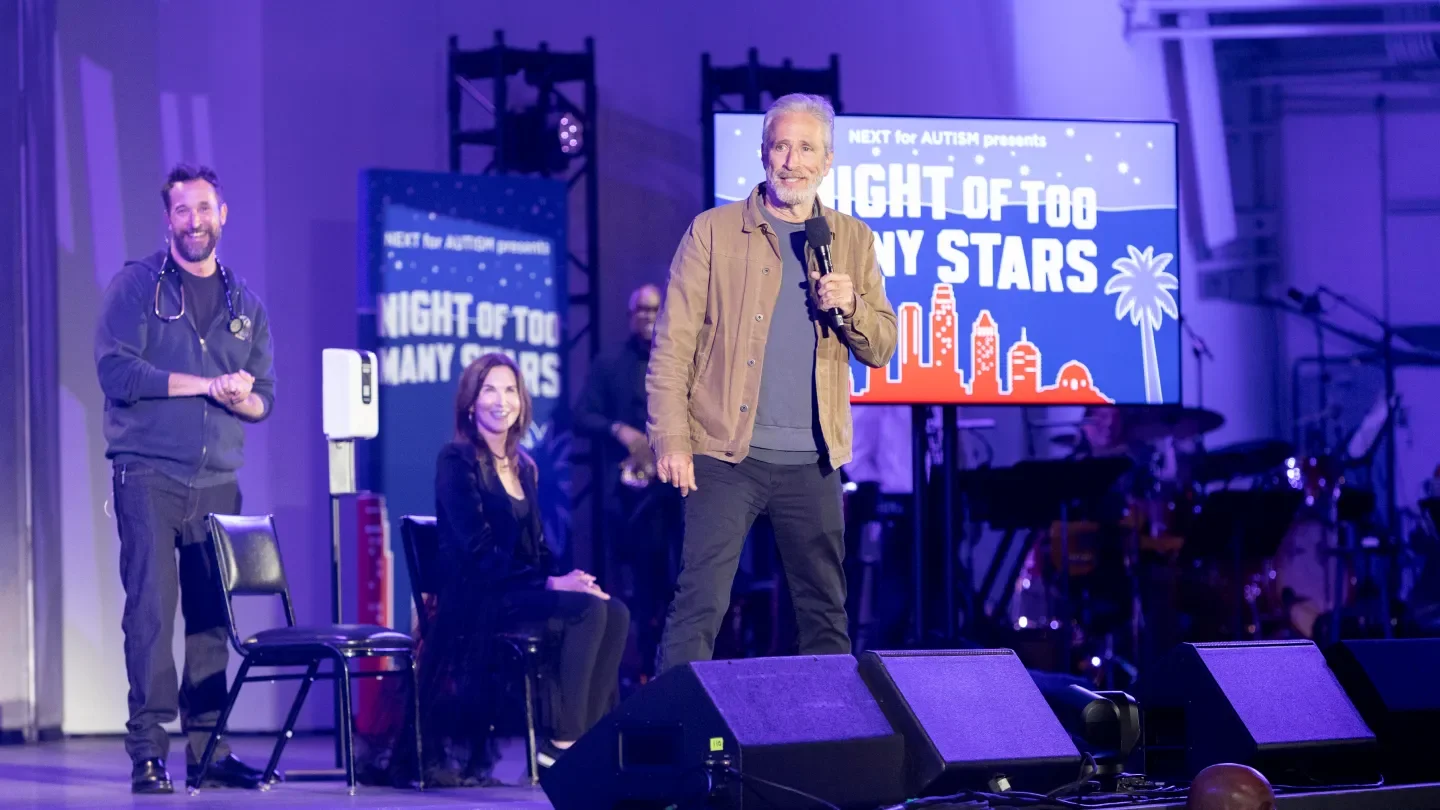 Noah Wyle Performs a Physical Exam on the Hollywood Bowl Stage as Part of Netflix Is a Joke Benefit Show&nbsp;