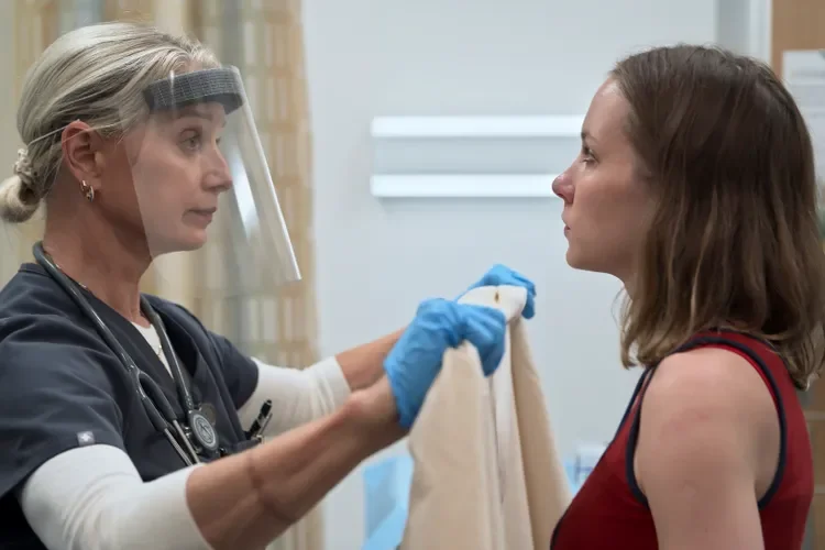 The Pitt’s Tina Ivlev Says She Felt ‘Protected’ by Katherine LaNasa in Emotional Season 2 Scenes