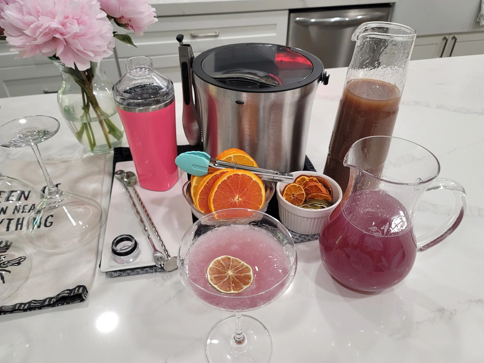 We make DELICIOUS cocktails with or without the alcohol!