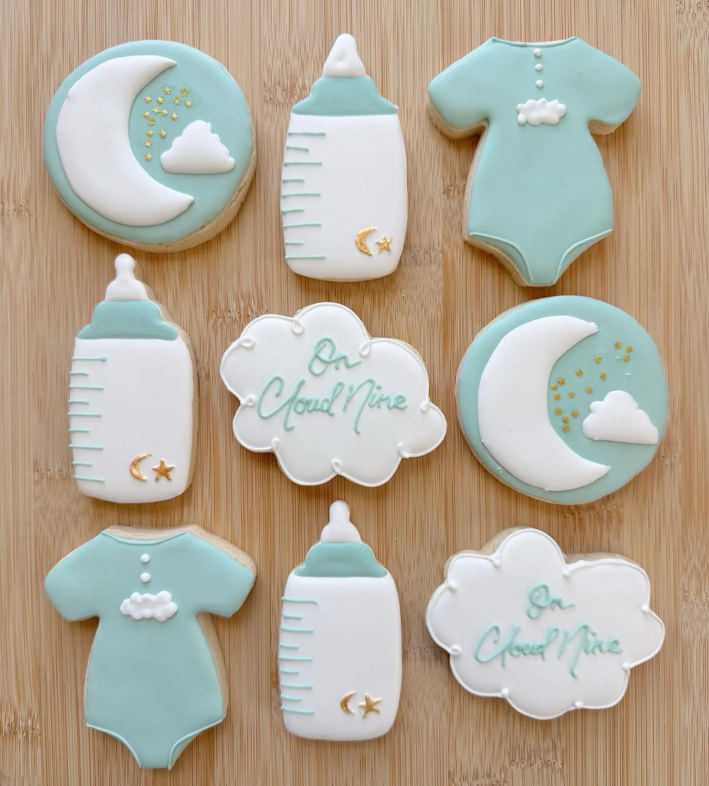 The parents-to-be are On Cloud 9 waiting for the arrival of their little one 😊☁️✨ 

#oncloud9 #babyshower #customcookies #babyshowercookies #bayarea #bayareabakery