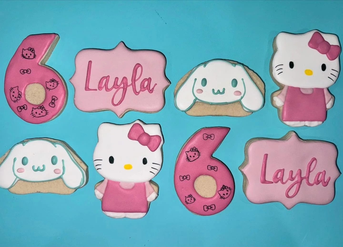 Cinnamoroll and Hello Kitty cookies to celebrate a sweet 6th birthday ☺️🎀

#hellokitty #hellokittycookies #cinnamoroll #birthdaycookie #customcookies #bayarea #bayareabakery