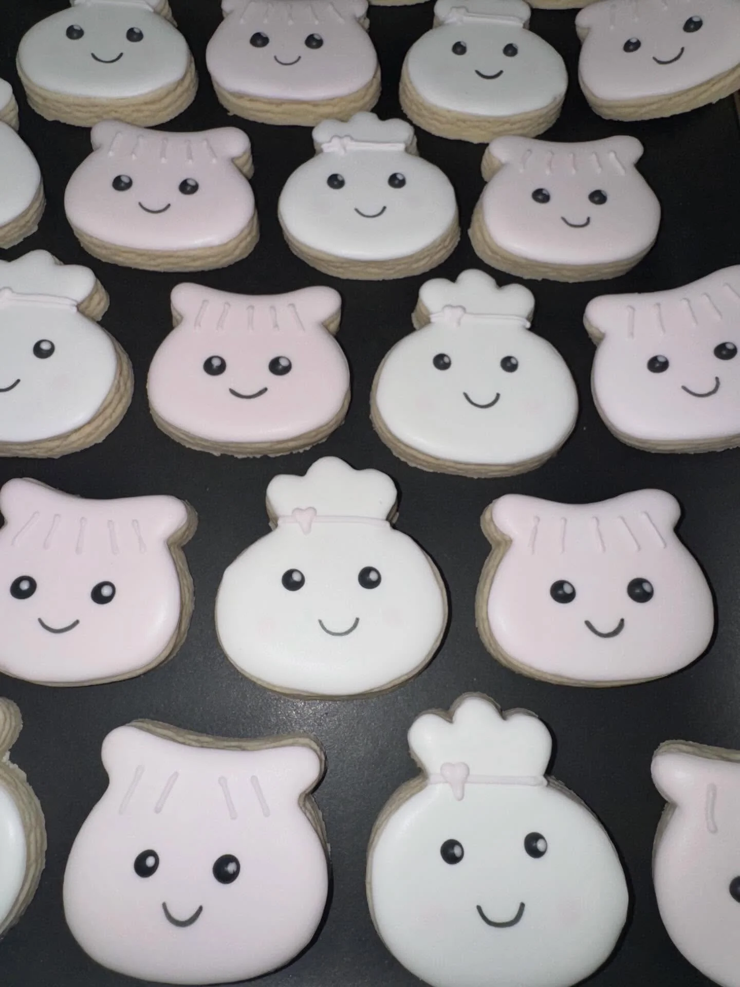 Dumplings are delicious for breakfast, lunch, dinner and even as a cookie for dessert! 🥟 🍪 

#dumplings #dumplingcookies #babyshower #customcookies #bayarea
