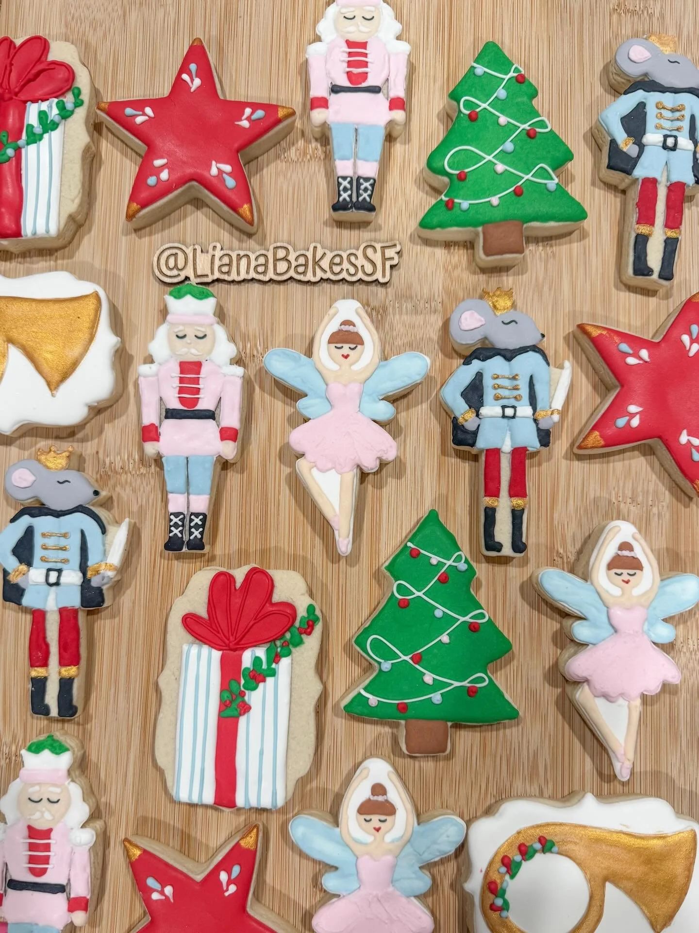 A throwback to the holidays, loved making these Nutcracker cookies for a customer&rsquo;s festive holiday party. 🎄 🎉 🩰 

#nutcracker #christmas #customcookies #holidaycookies #bayarea