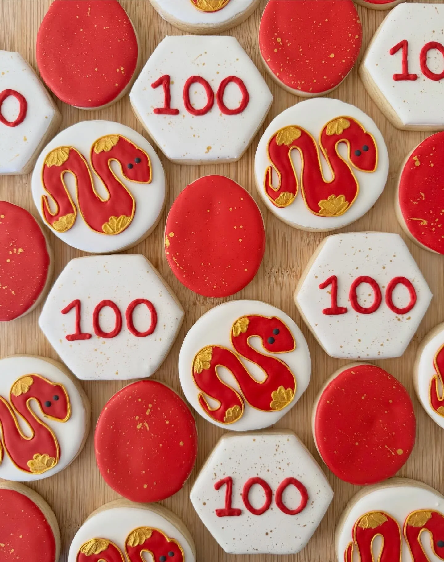 100 days celebration cookies! 🧧 

#100days #redeggandginger #yearofthesnake #customcookies #bayarea