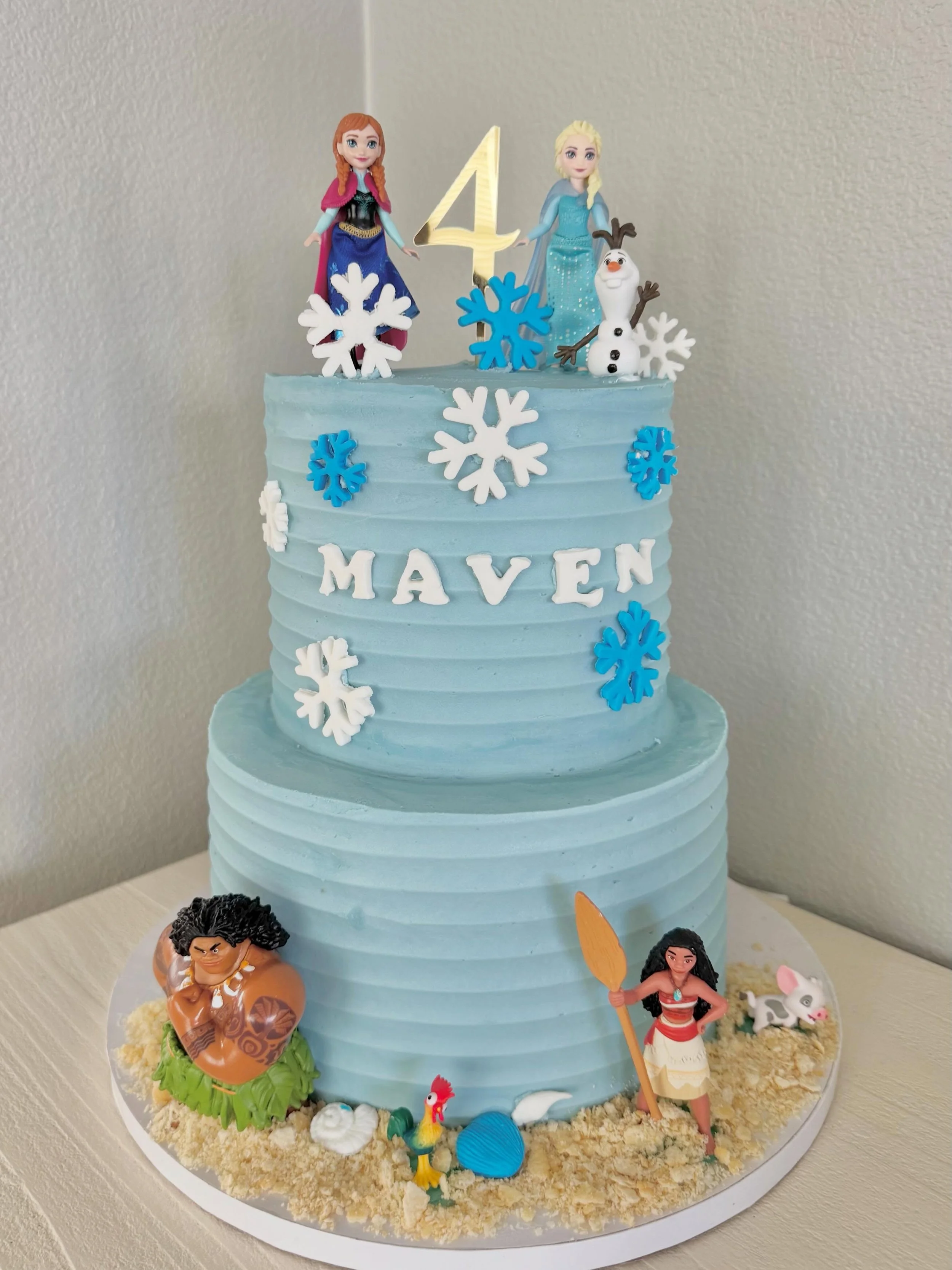 When the birthday girl loves Frozen and Moana, you get both on your special cake! 🌊 ❄️ 

#moana #frozen #frozenbirthday #customcakes #bayarea