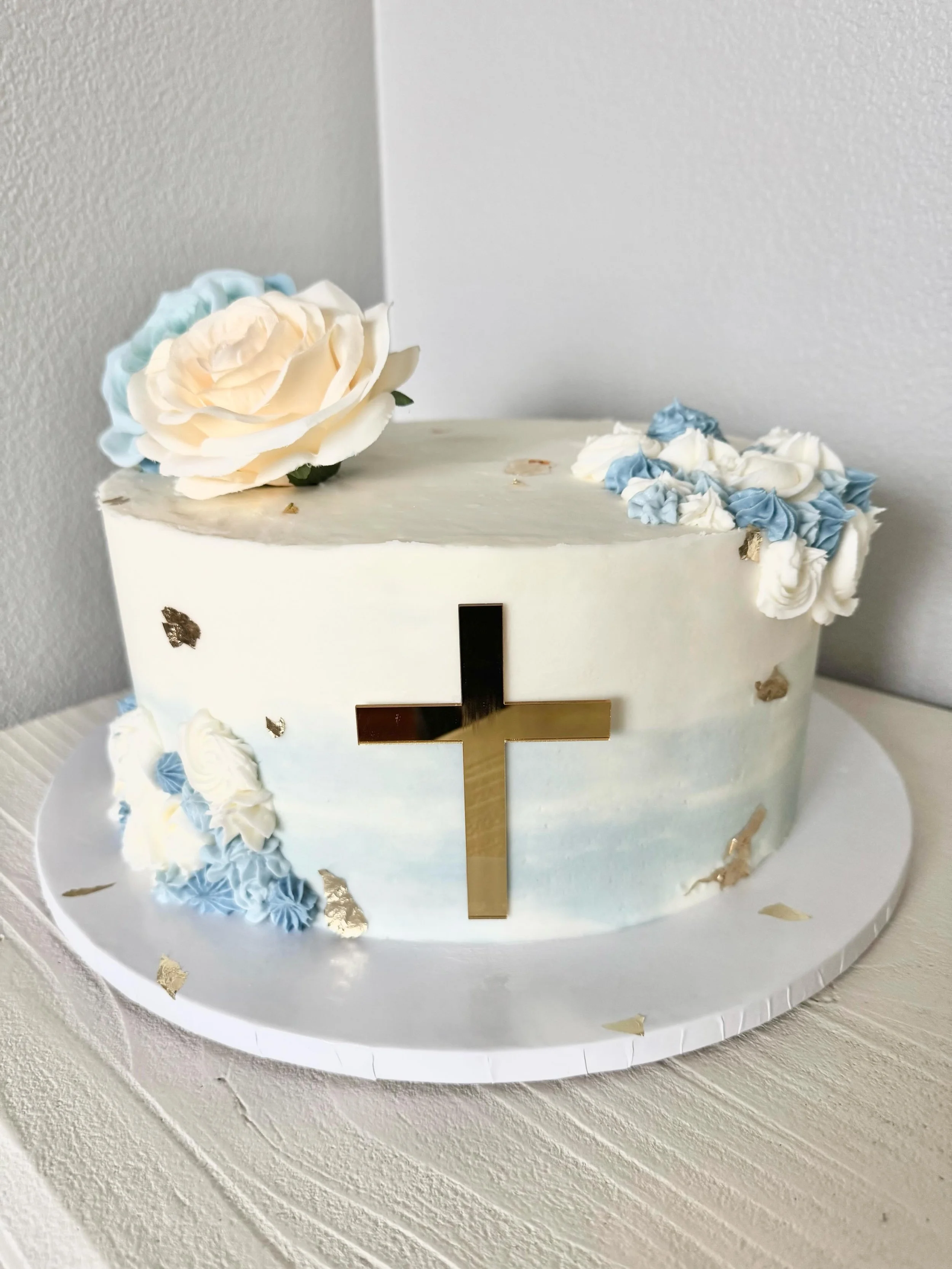 Holy communion cake 🤍🕊️✝️💙

#holycommunioncake #holycommunion #celebrationcake #customcakes #bayarea