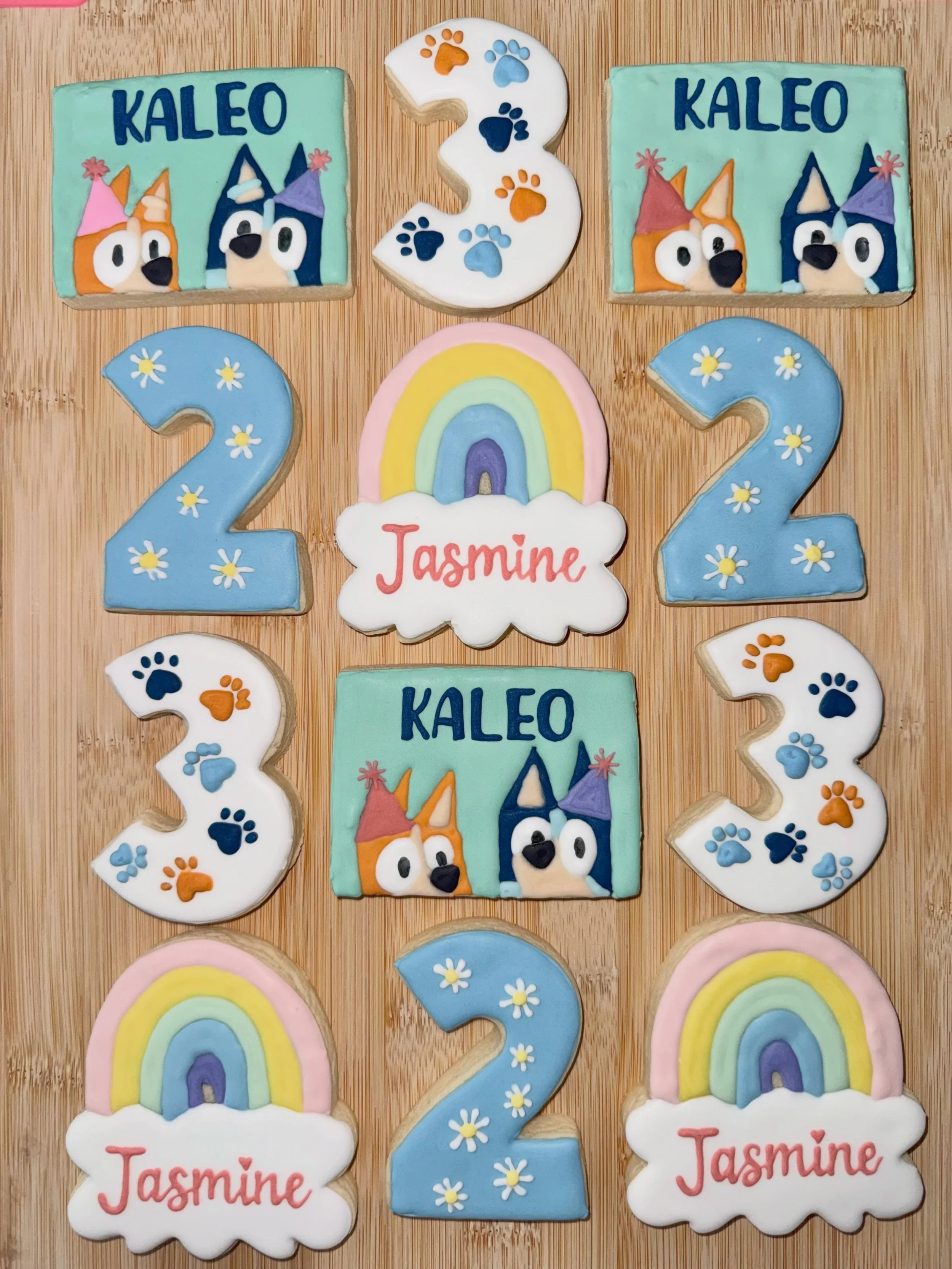 Bluey and Bingo! 🐾 🩵🧡🐾

#bluey  #blueybirthday #blueyandbingo #customcookies #bayarea
