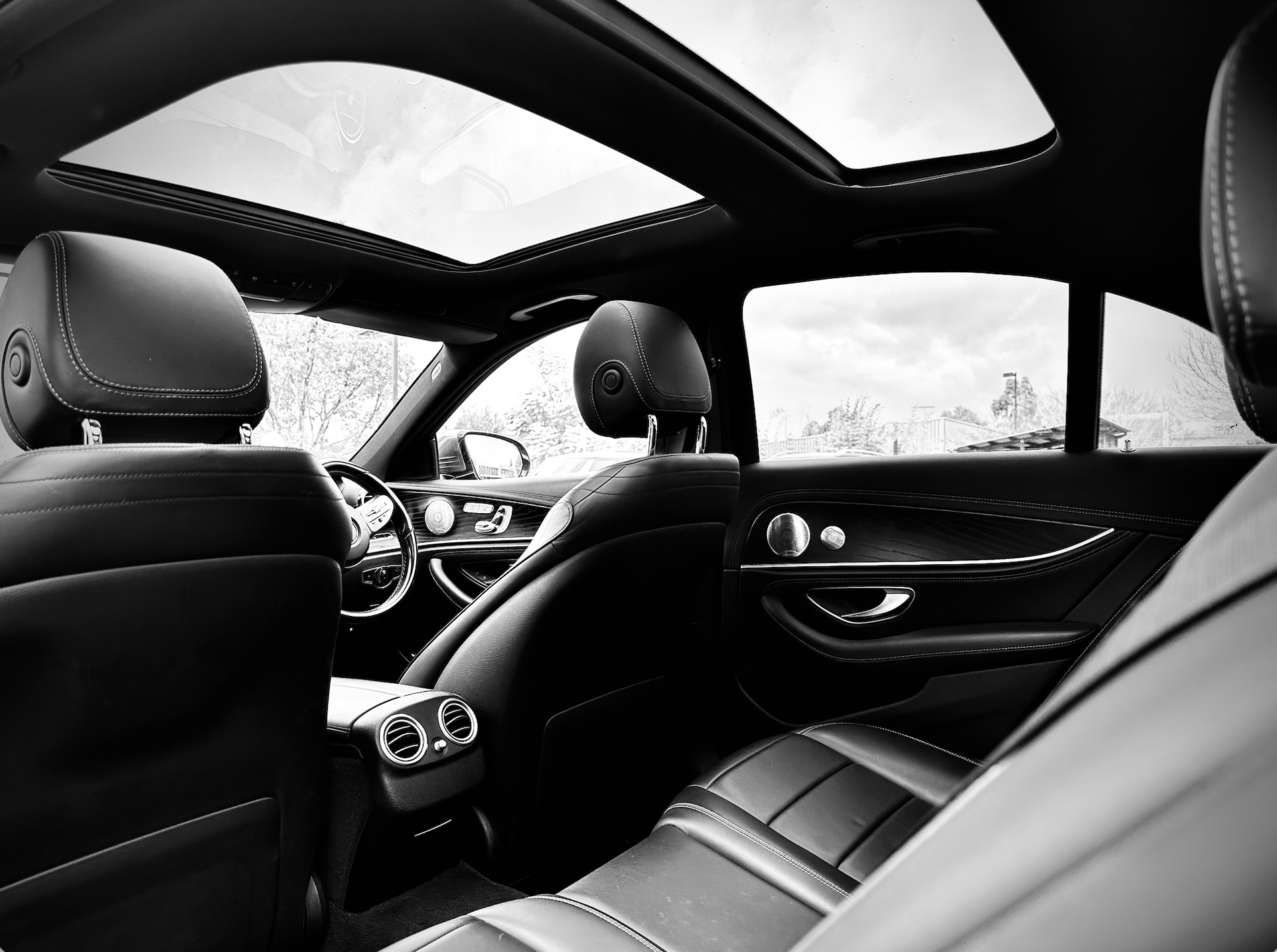 gldr-mercedes-benz-eclass-interior.jpg