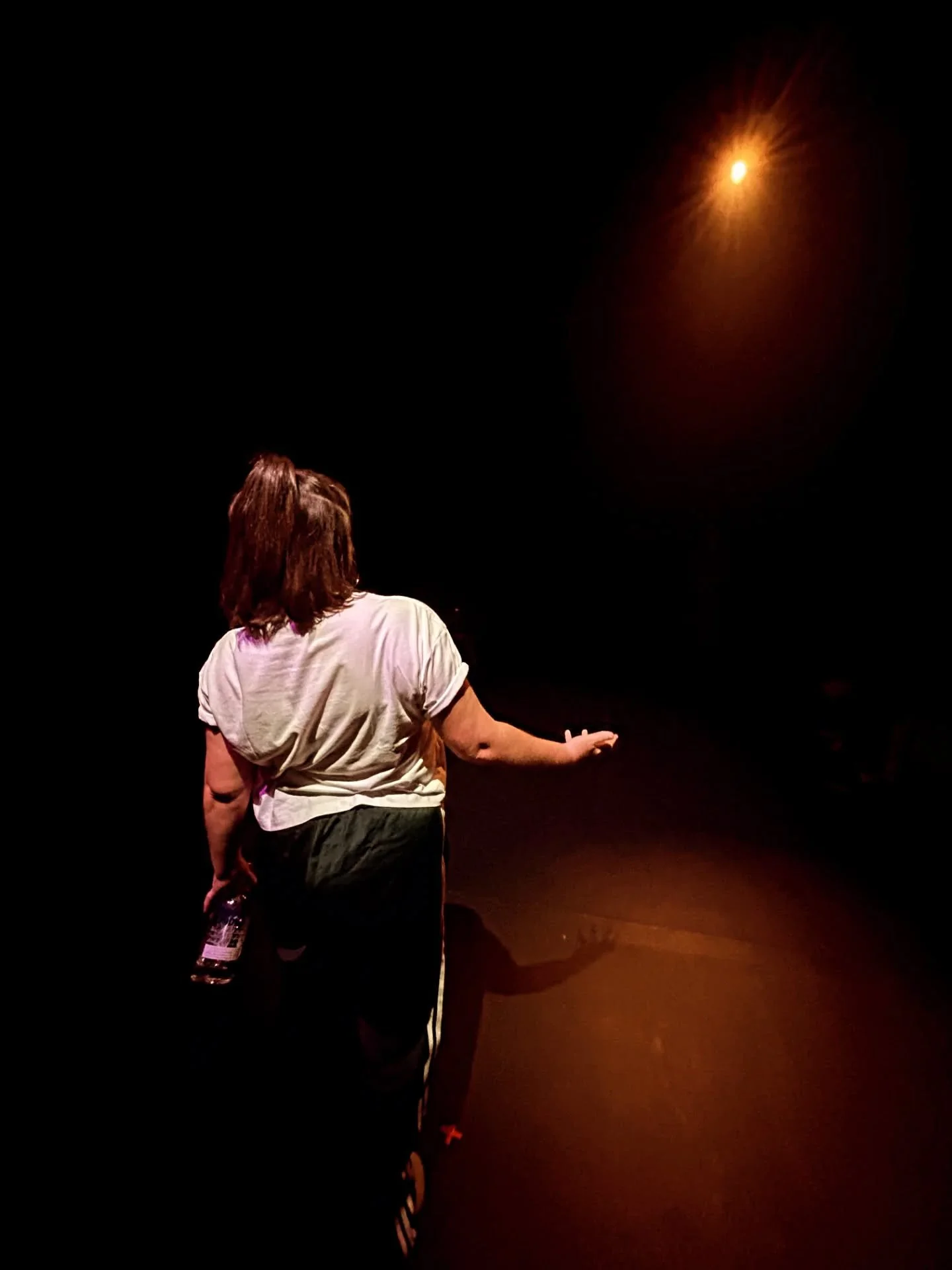 Effie takes you on a journey. Literally. 

Did you see the show last night? Did you like being moved? Tell us what you thought ⬇️

10 tickets left for tonight, tomorrow is sold out! And that's it! Tell ya mates.

Photos by @hannah_illingworth for @br