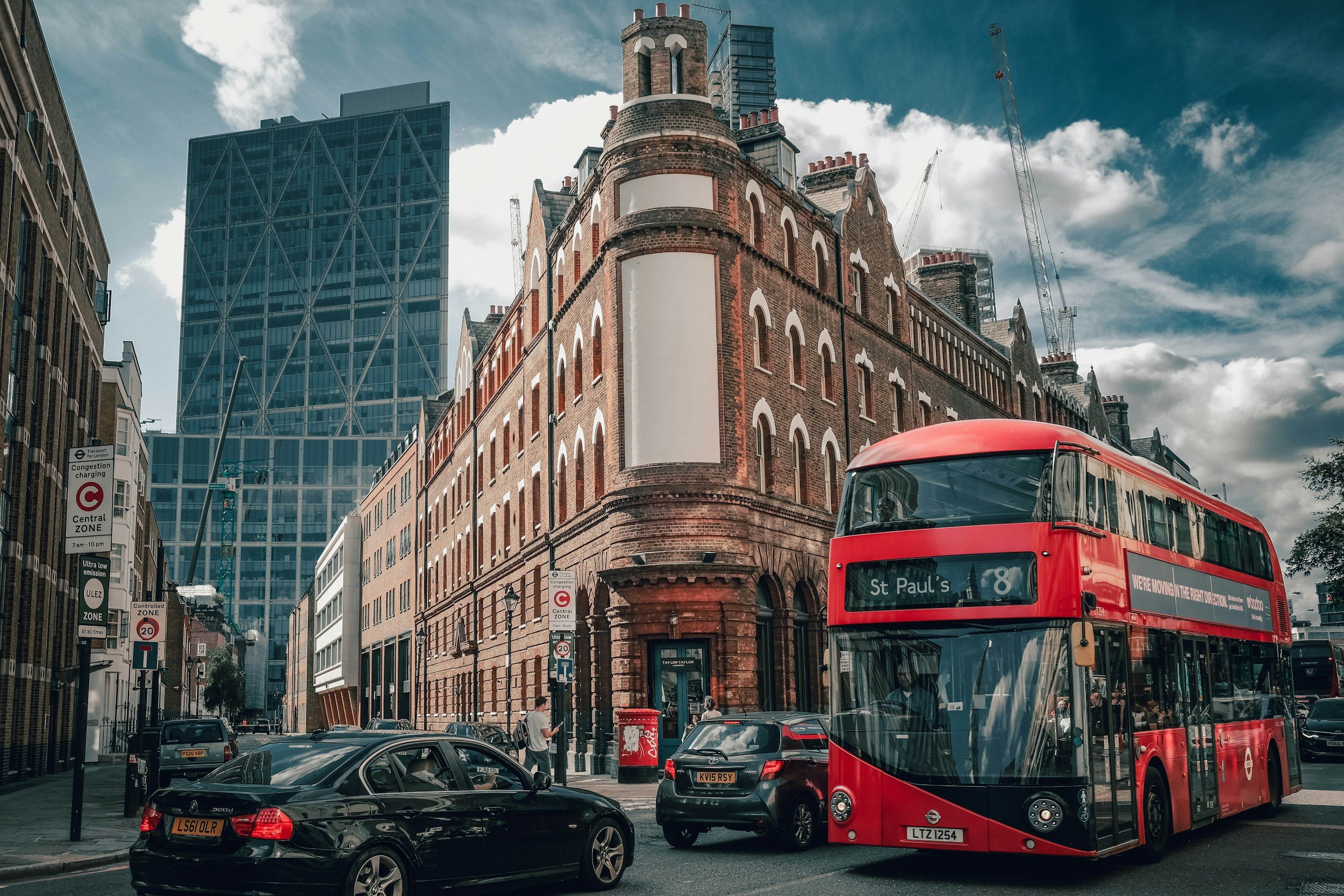 Who is the best Vegan Naturopath in Shoreditch?