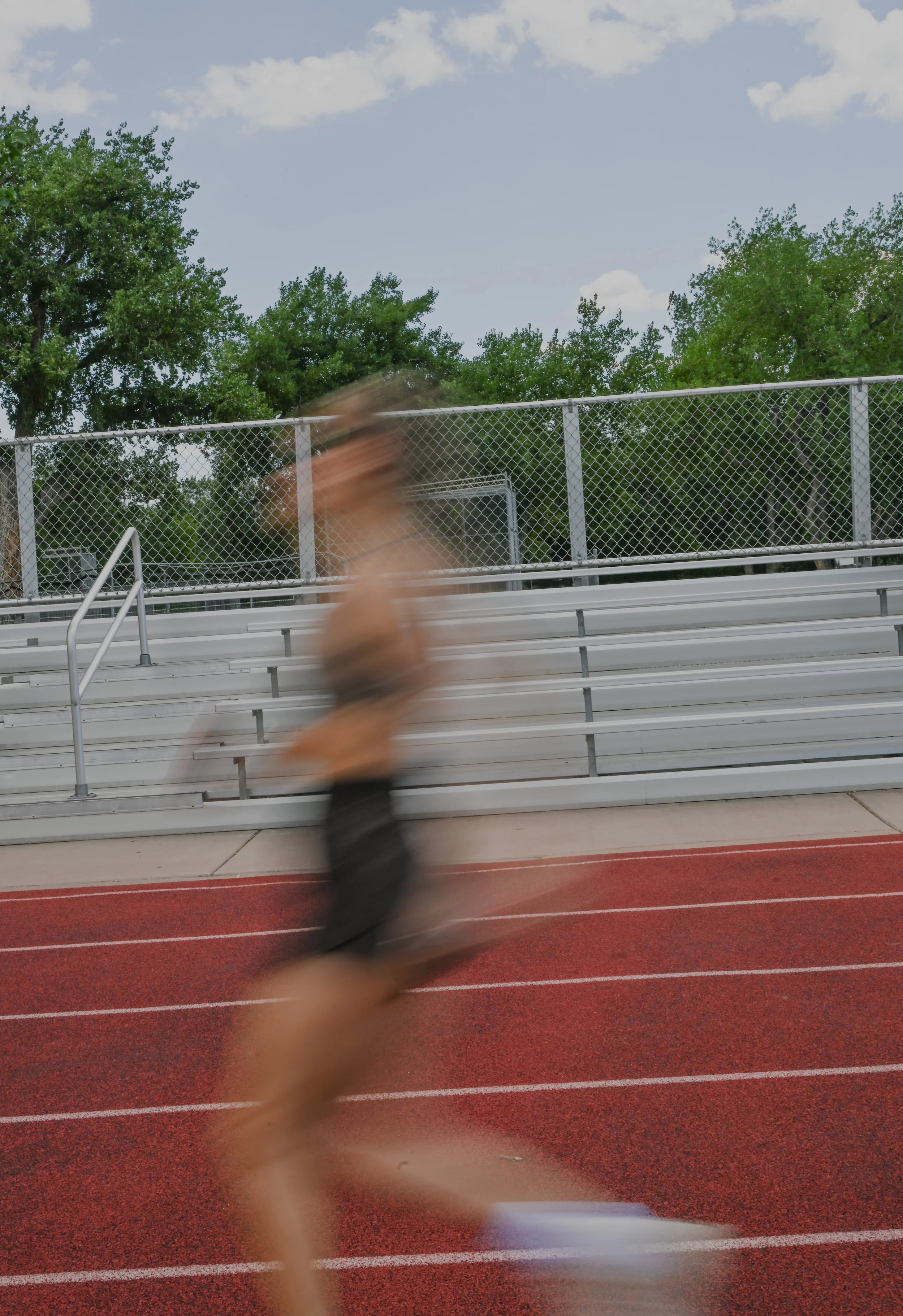 RUNHER Track Ayelle_10.jpg